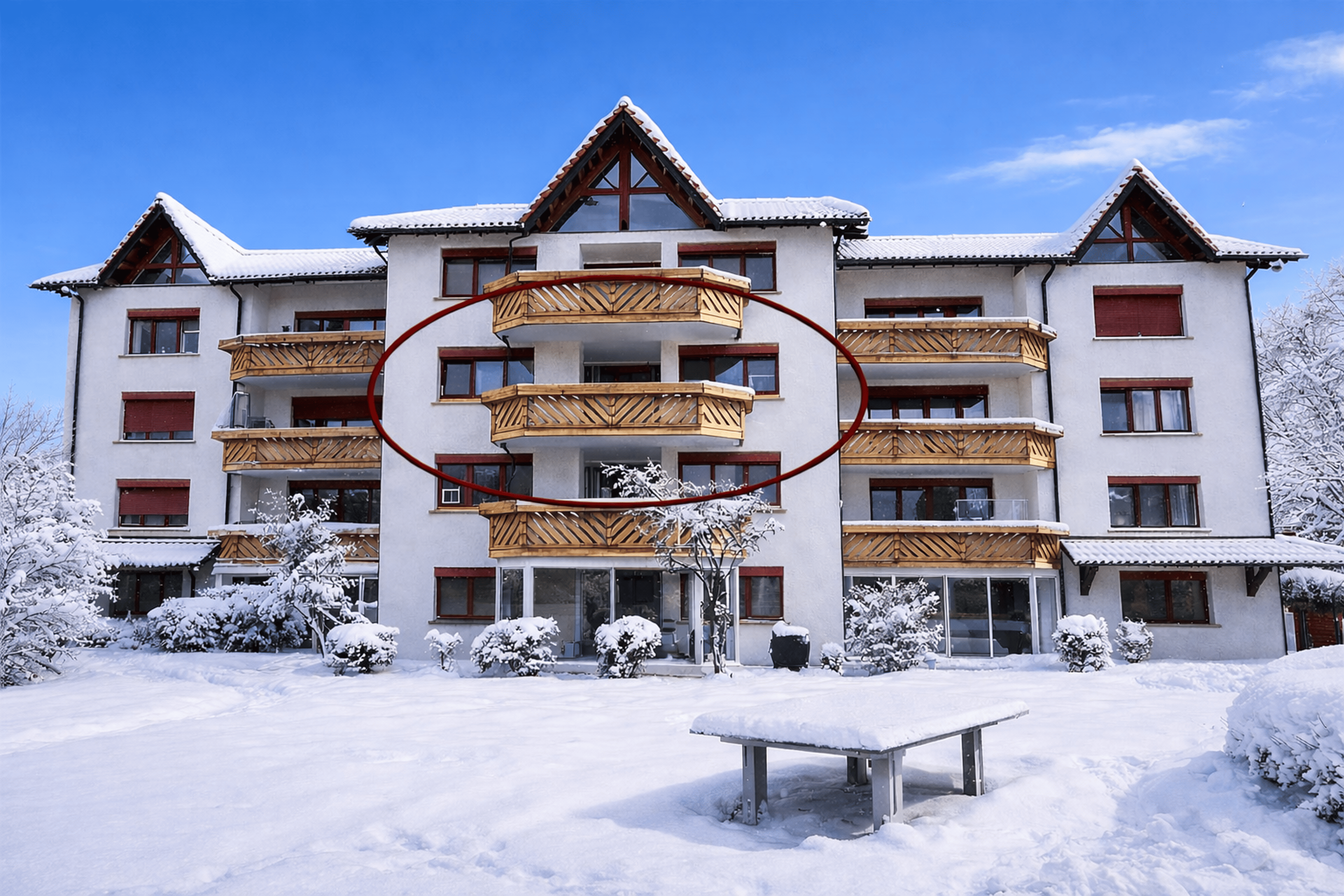 Helle 2½-Zimmer-Wohnung mit Balkon in Einsiedeln kaufen - Bild 1