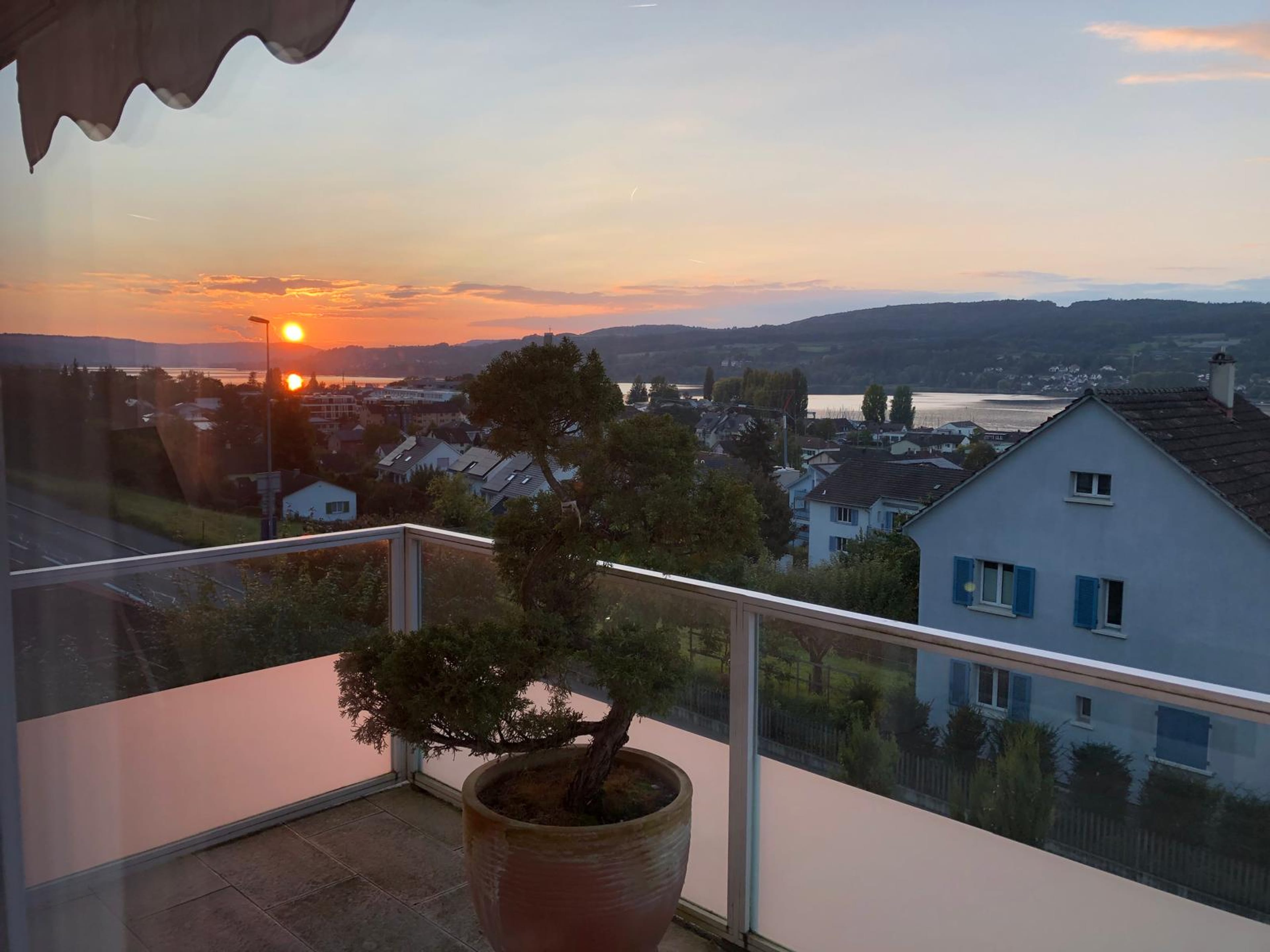 Saniertes 2-Familienhaus mit Seesicht in Steckborn - 8 Zimmer - Bild 1