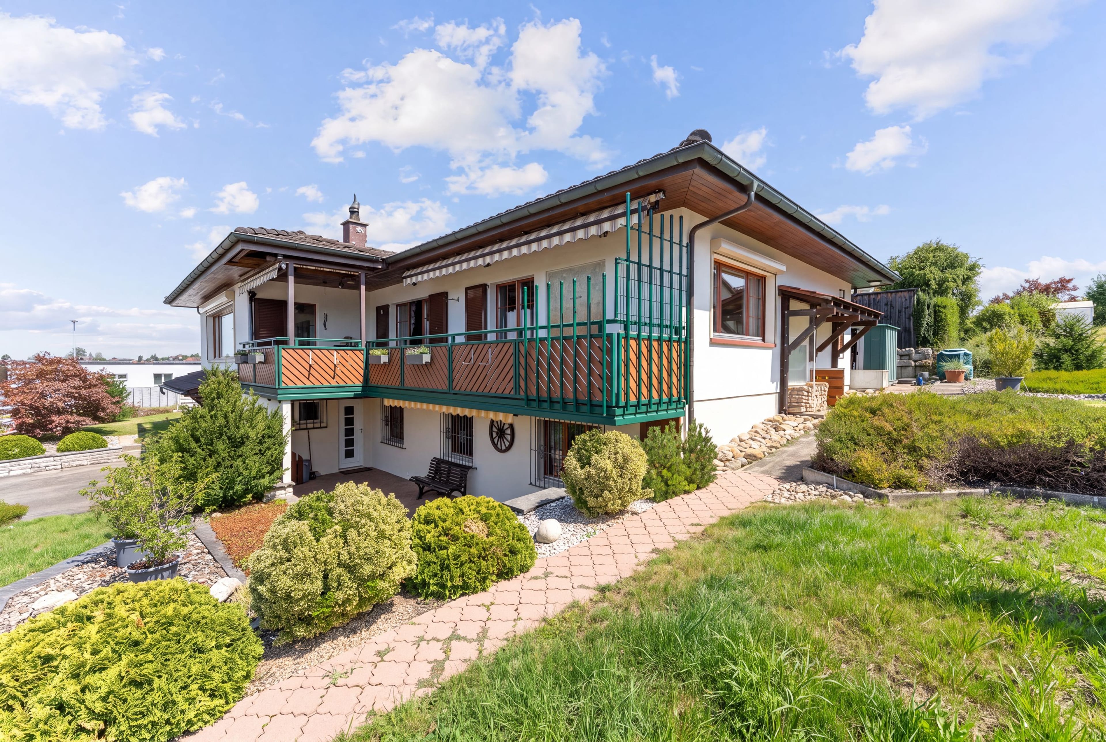 8.5-Zimmer-Einfamilienhaus mit Weitsicht in Obfelden kaufen - 1