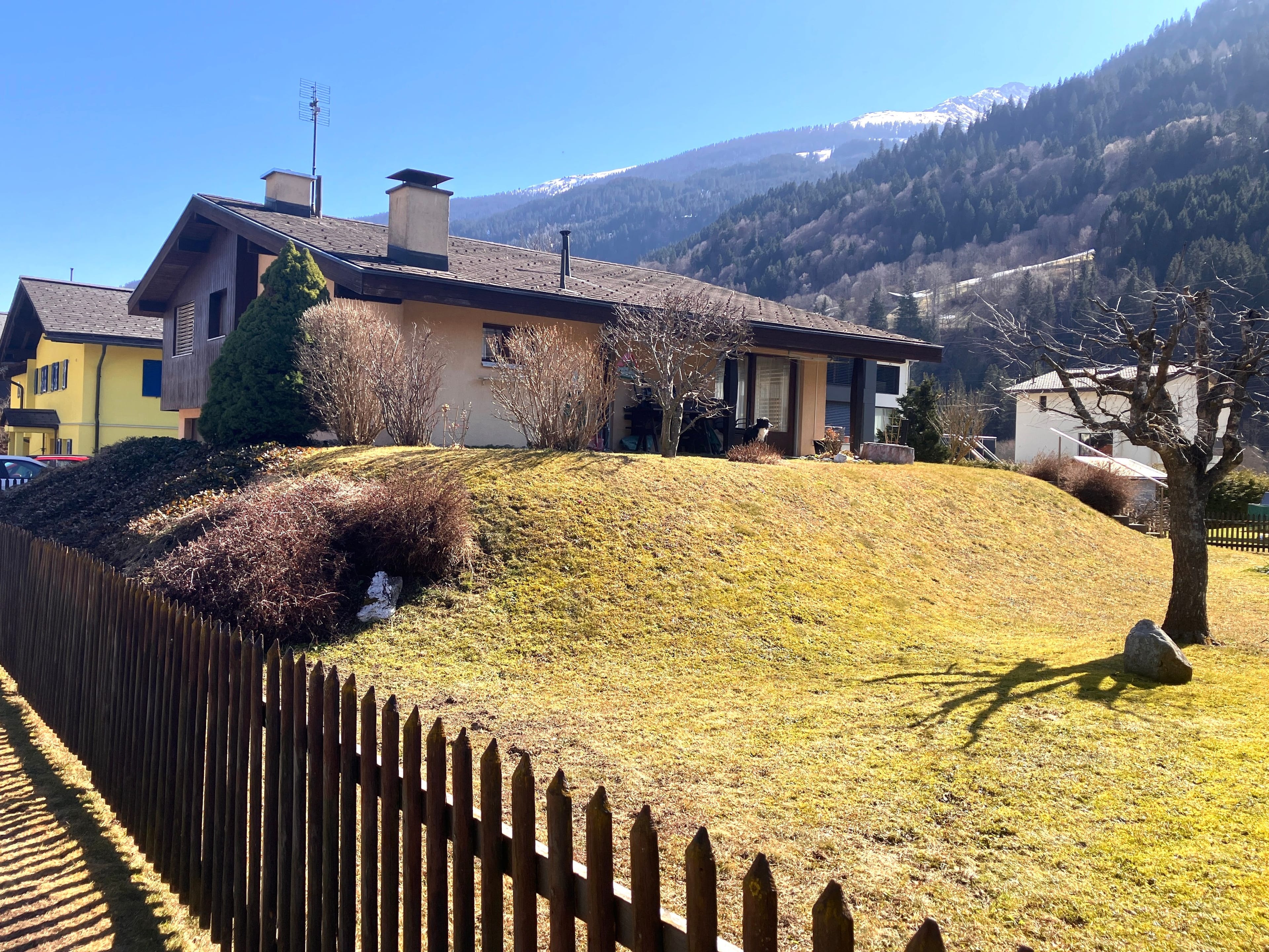 5.5-Zi. Einfamilienhaus mit Garten und Weitsicht in Trun - kaufen - Bild 3