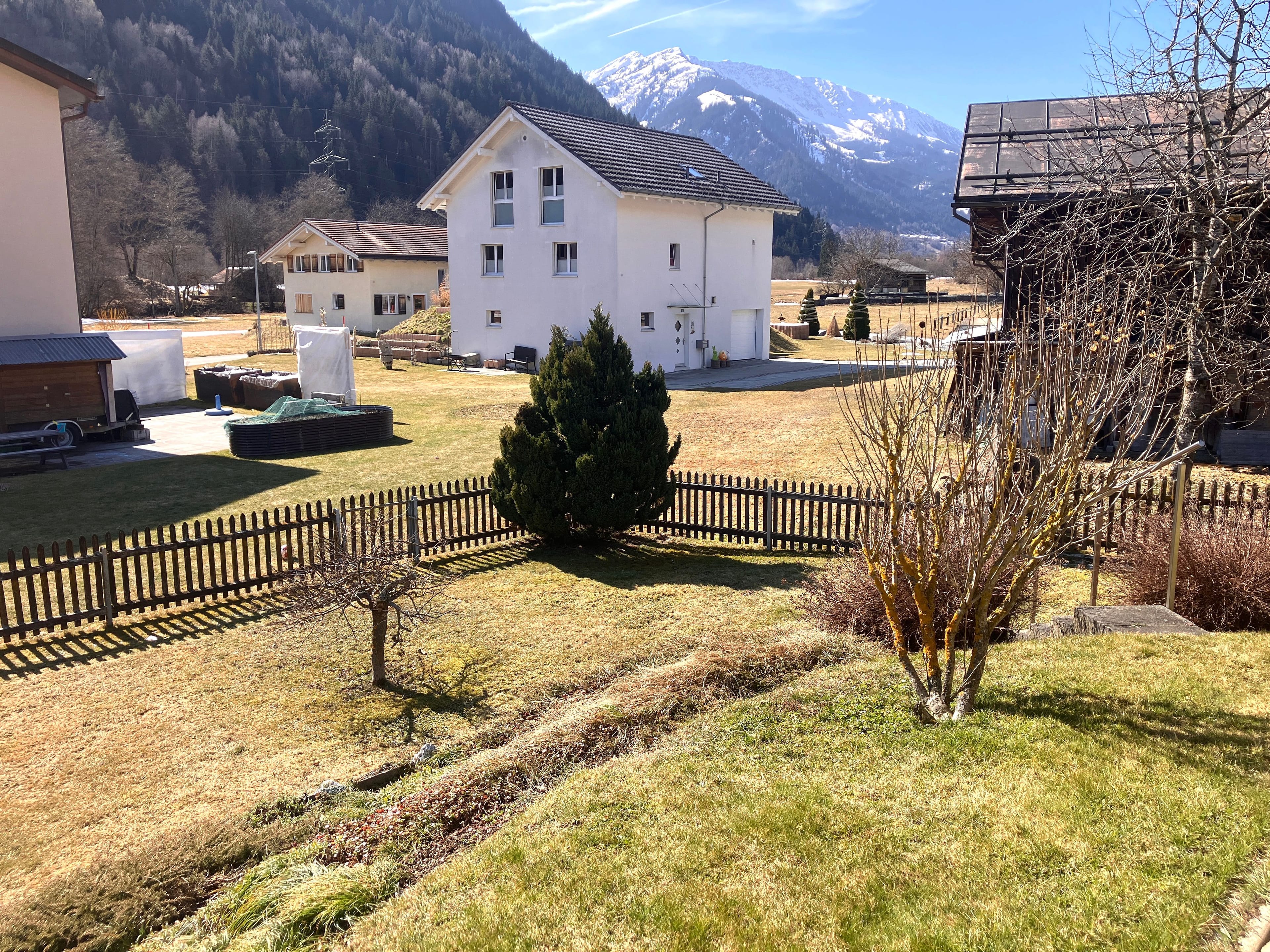 5.5-Zi. Einfamilienhaus mit Garten und Weitsicht in Trun - kaufen - Bild 4