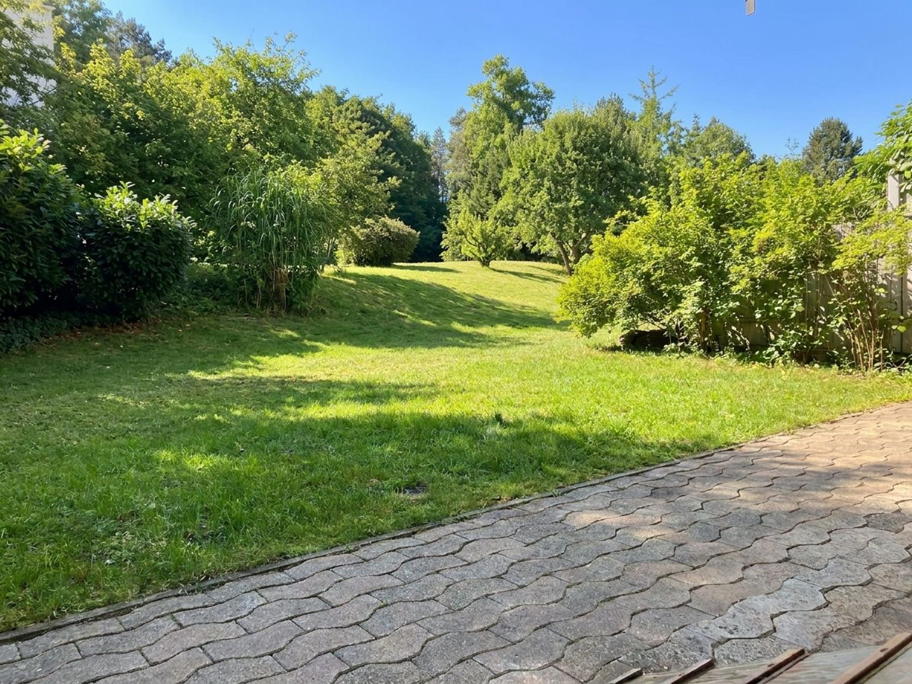 Gartenwohnung mit Hausgefühl – seltene Gelegenheit in Andelfingen - Bild 1