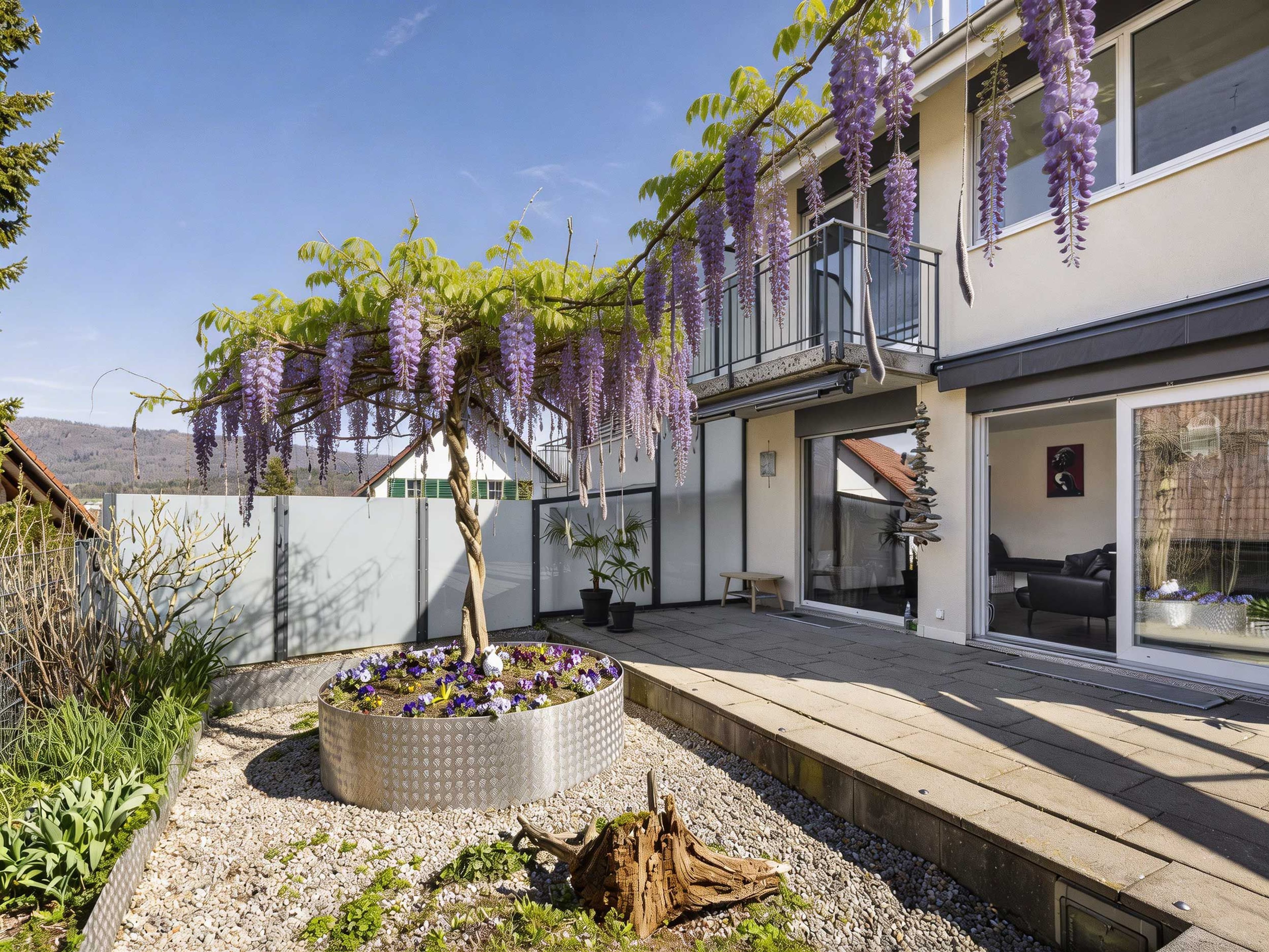 Sonniges, ruhiges Doppeleinfamilienhaus (6½-Zimmer) in Hüttikon ZH - Bild 1