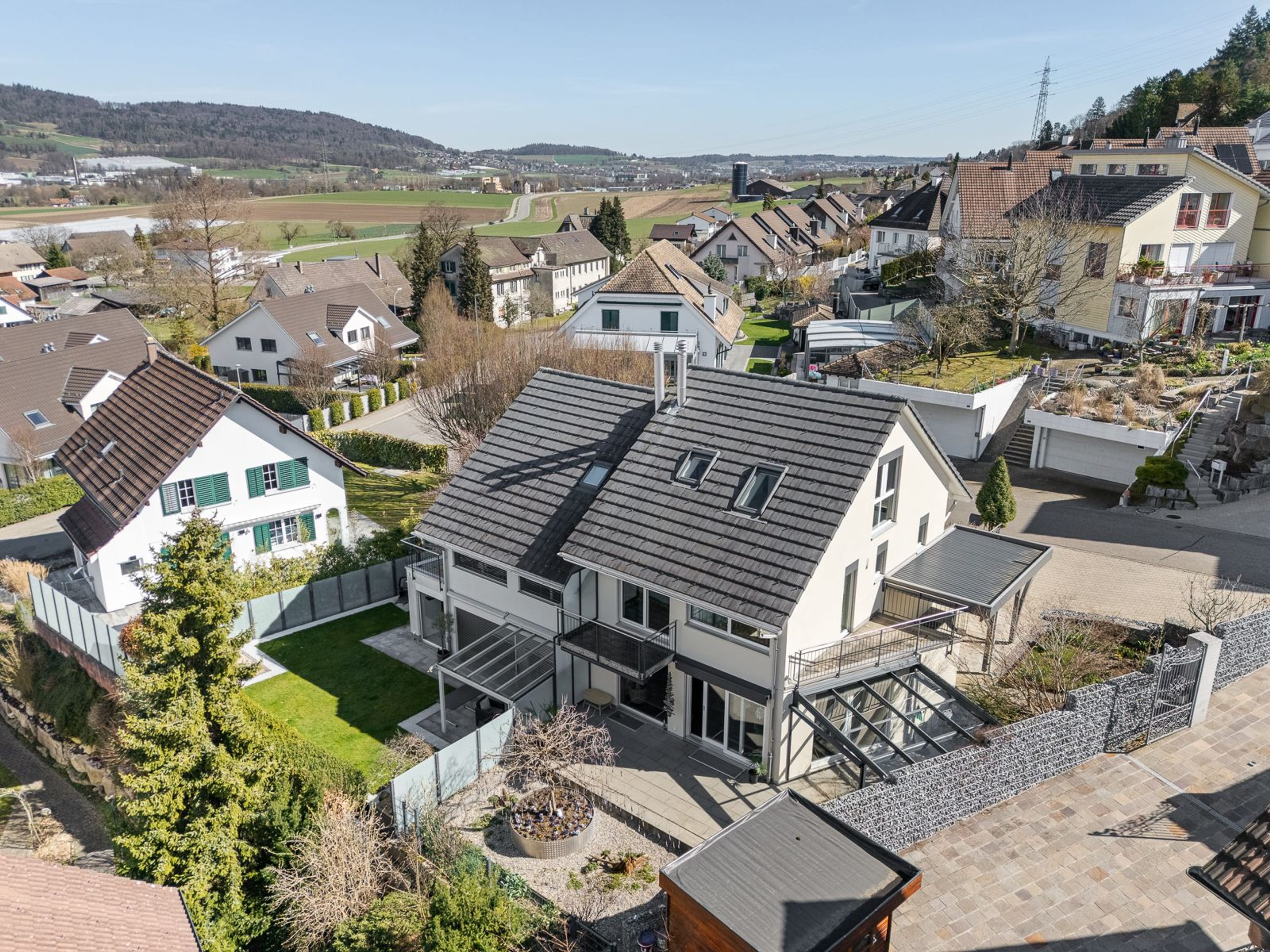Sonniges, ruhiges Doppeleinfamilienhaus (6½-Zimmer) in Hüttikon ZH - Bild 12