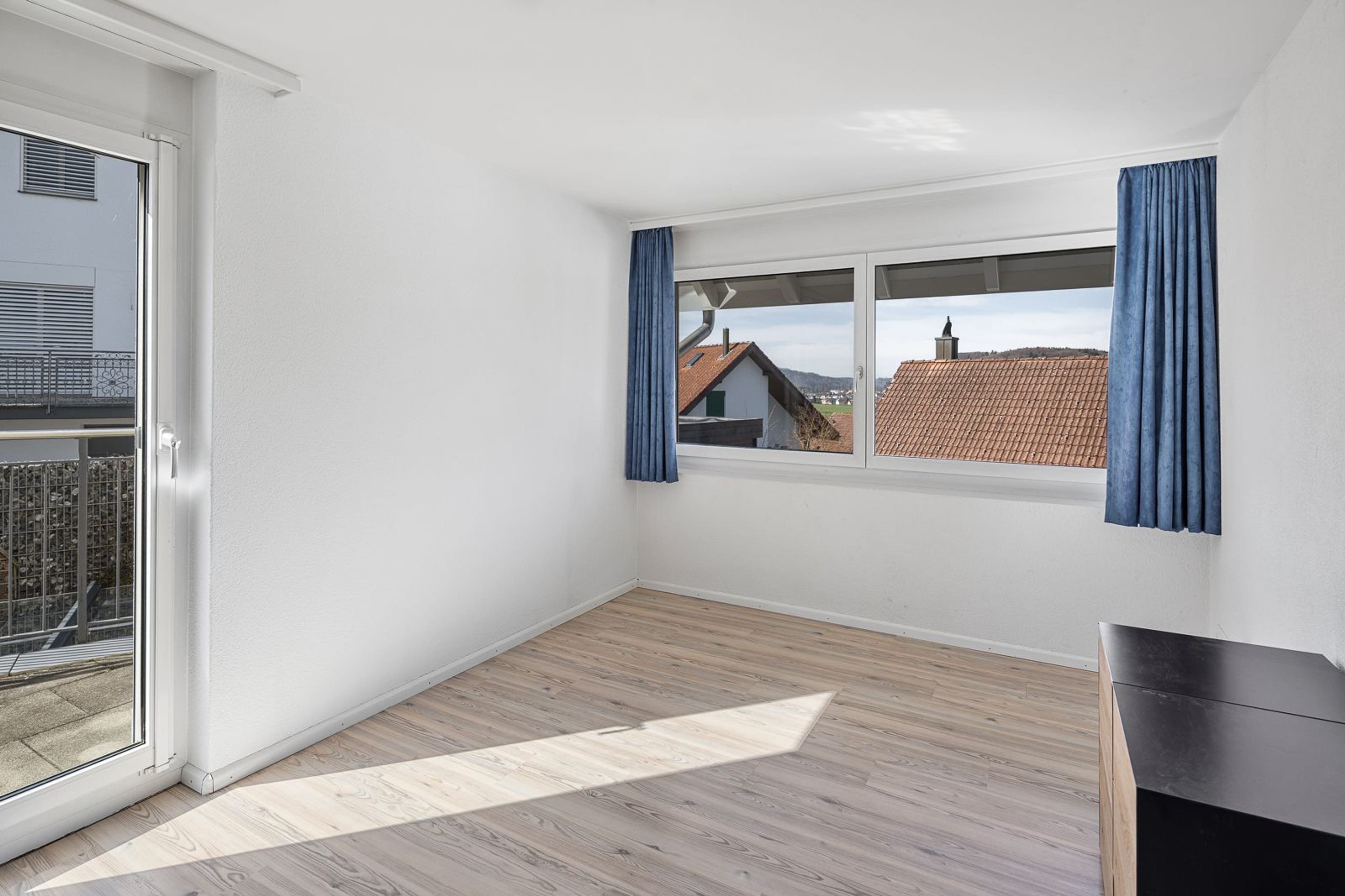 Sonniges, ruhiges Doppeleinfamilienhaus (6½-Zimmer) in Hüttikon ZH - Bild 7
