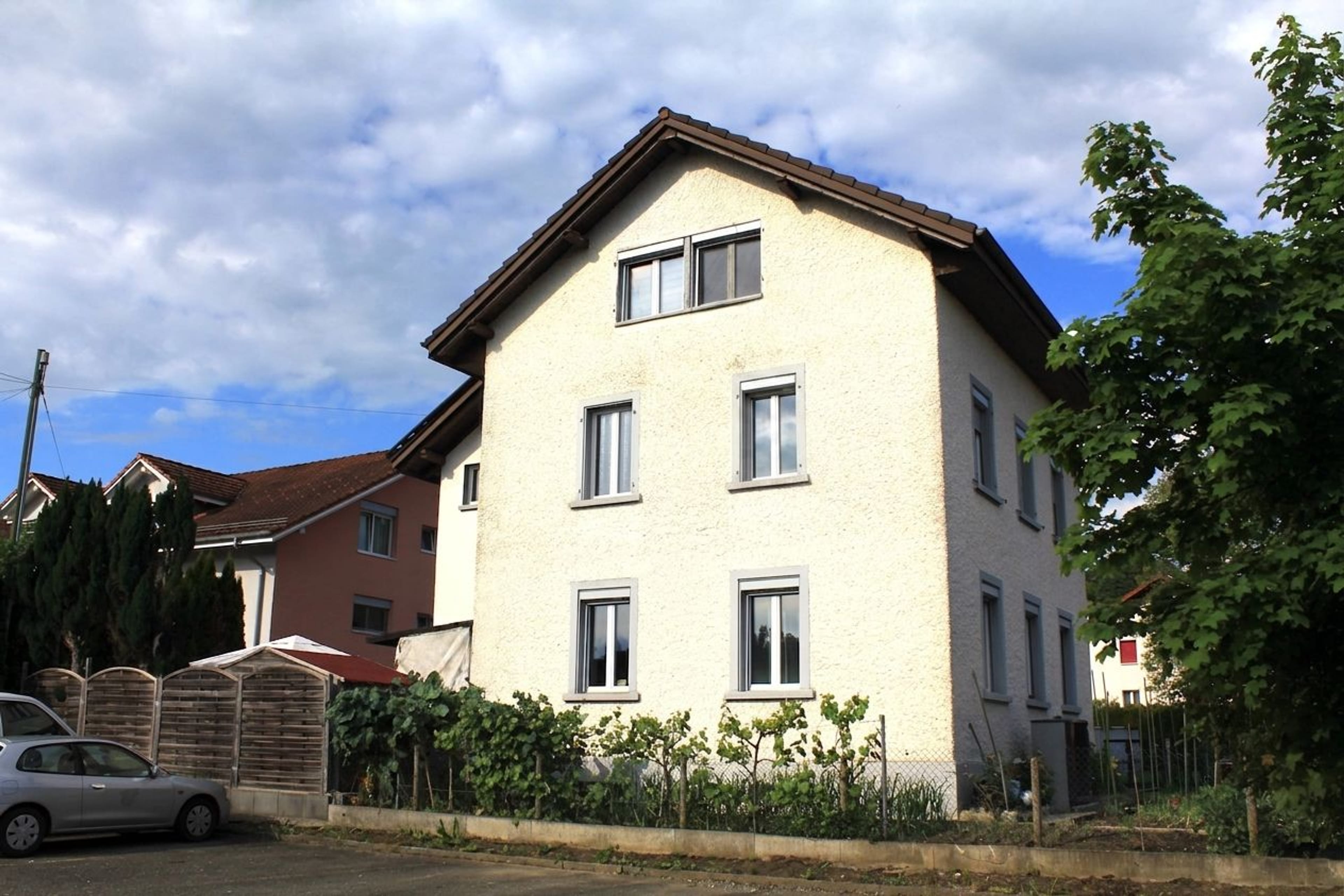 Ein Mehrgenerationenhaus, das mehr kann als nur Wohnen – Raum für Ideen, Familie & Zukunft - 1
