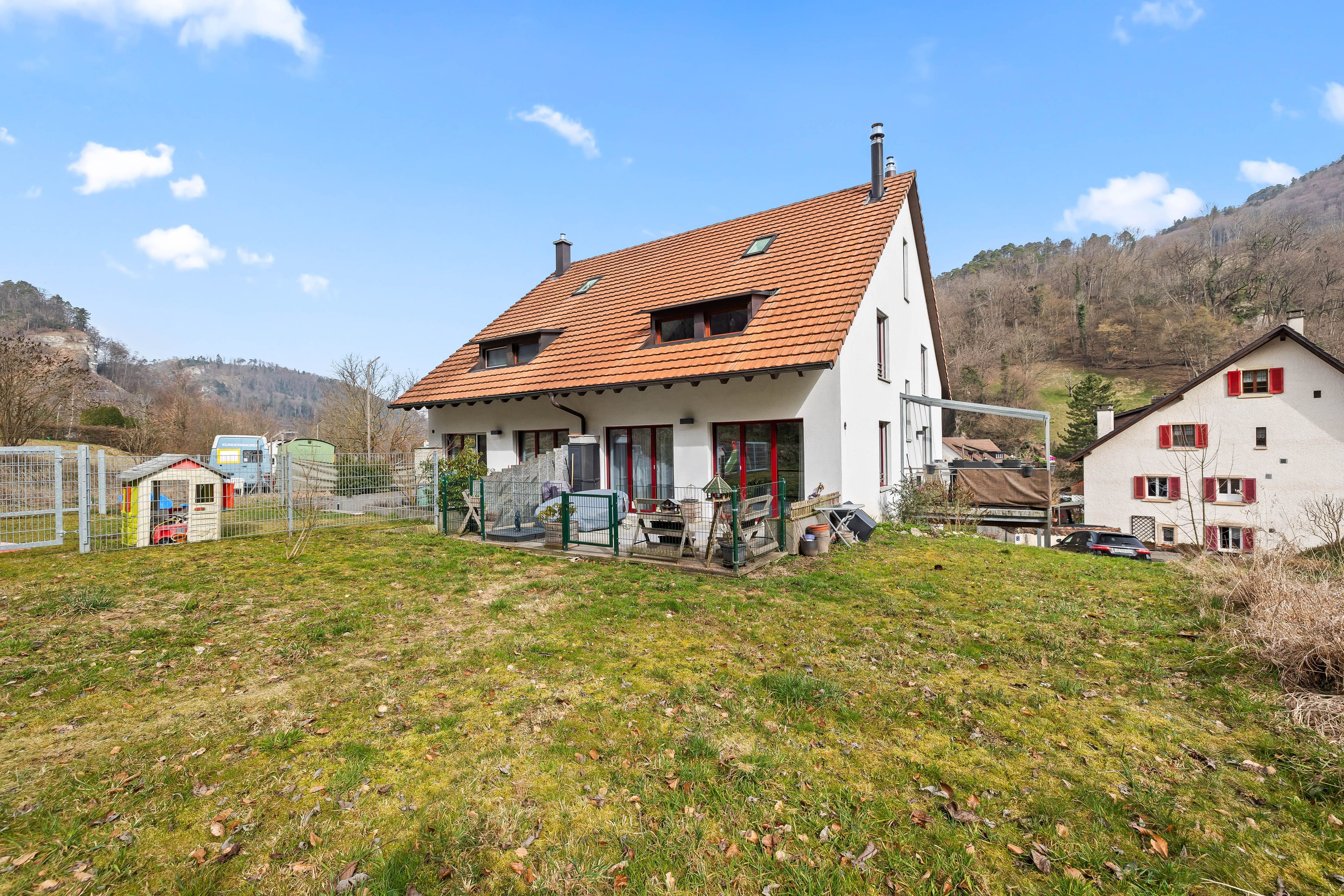 Ruhig am Waldrand wohnen – modernes Zuhause mit viel Privatsphäre  - Bild 1
