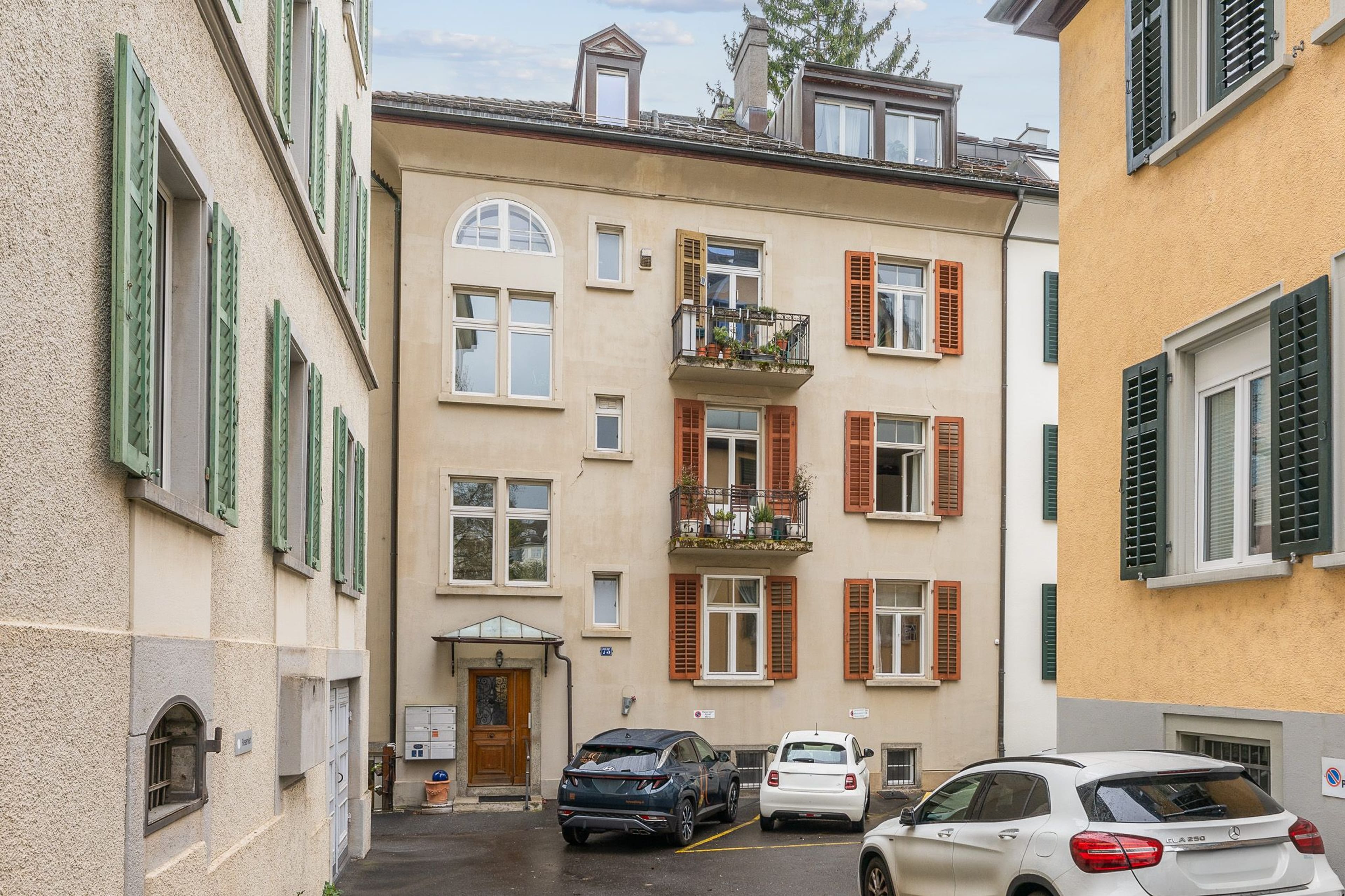 Mehrfamilienhaus mit 6 Einheiten und Dachterrasse in Zürich Enge - Bild 19