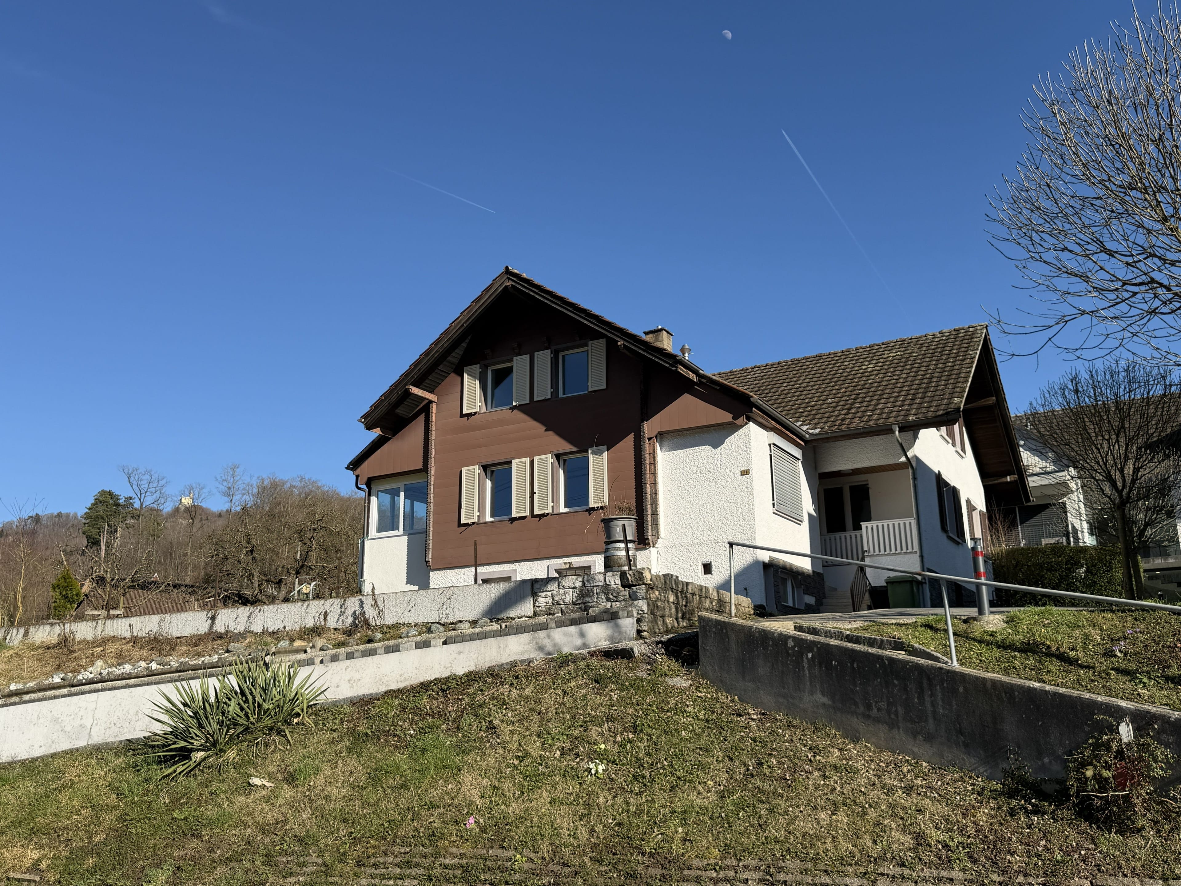 5.5-Zi.-Einfamilienhaus sucht Handwerker - Bild 2