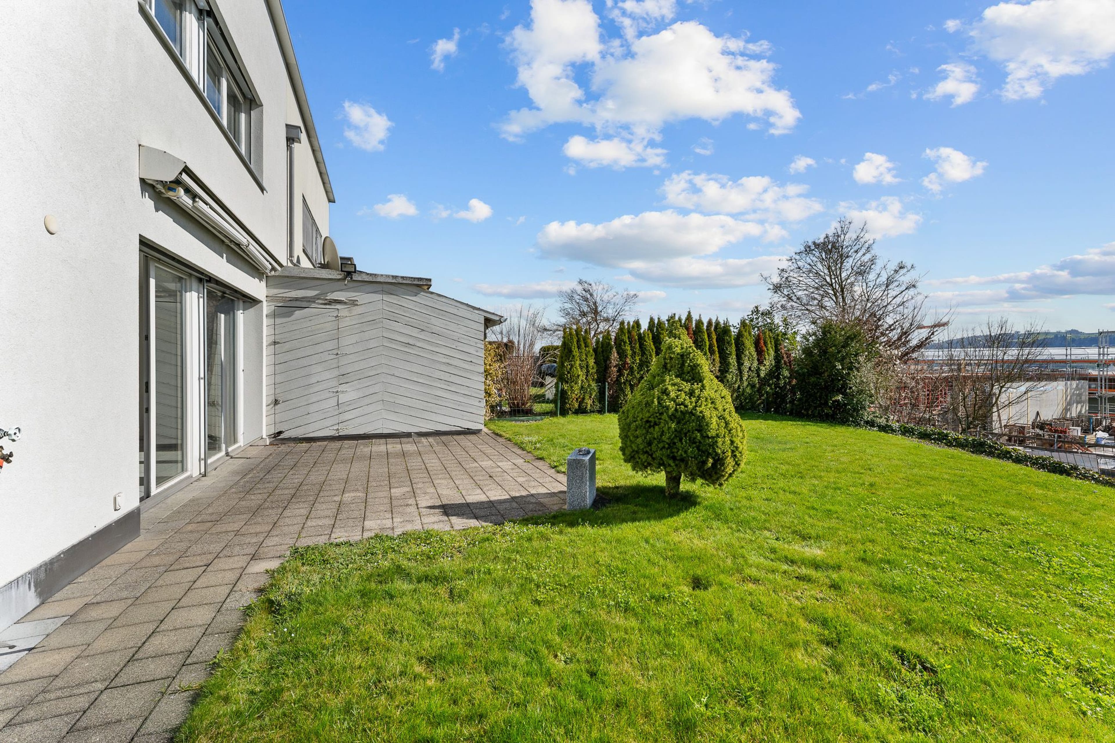 5.5-Zi.-Doppeleinfamilienhaus mit grossem Garten in St. Erhard - Bild 4