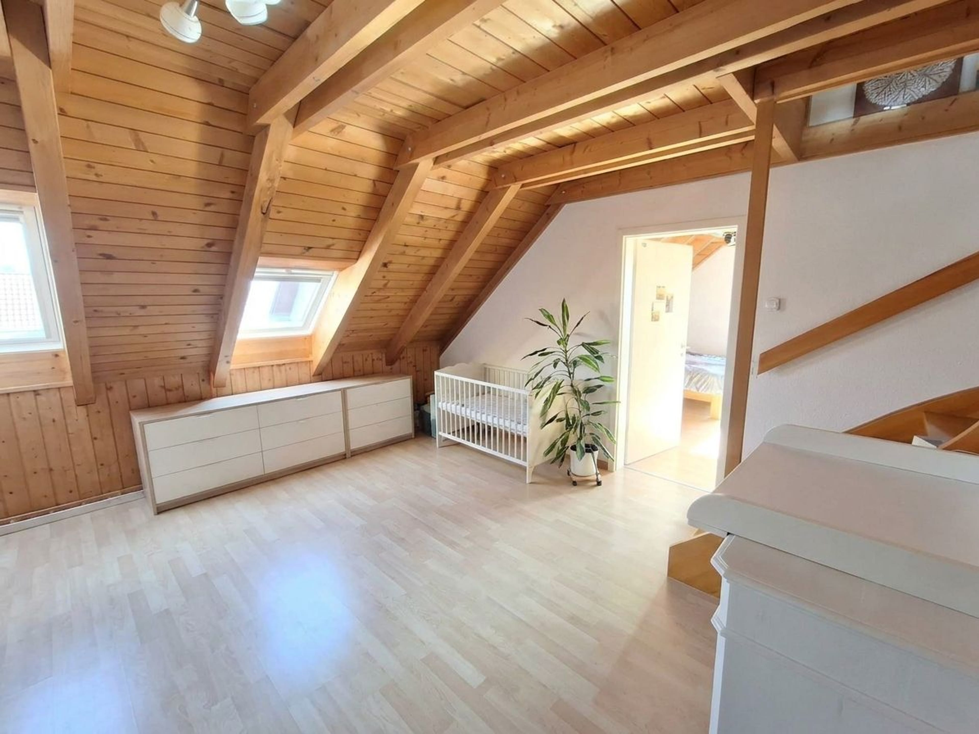 Helle 3.5-Zi.-Maisonette mit Weitsicht, Nuglar-St. Pantaleon - Bild 8