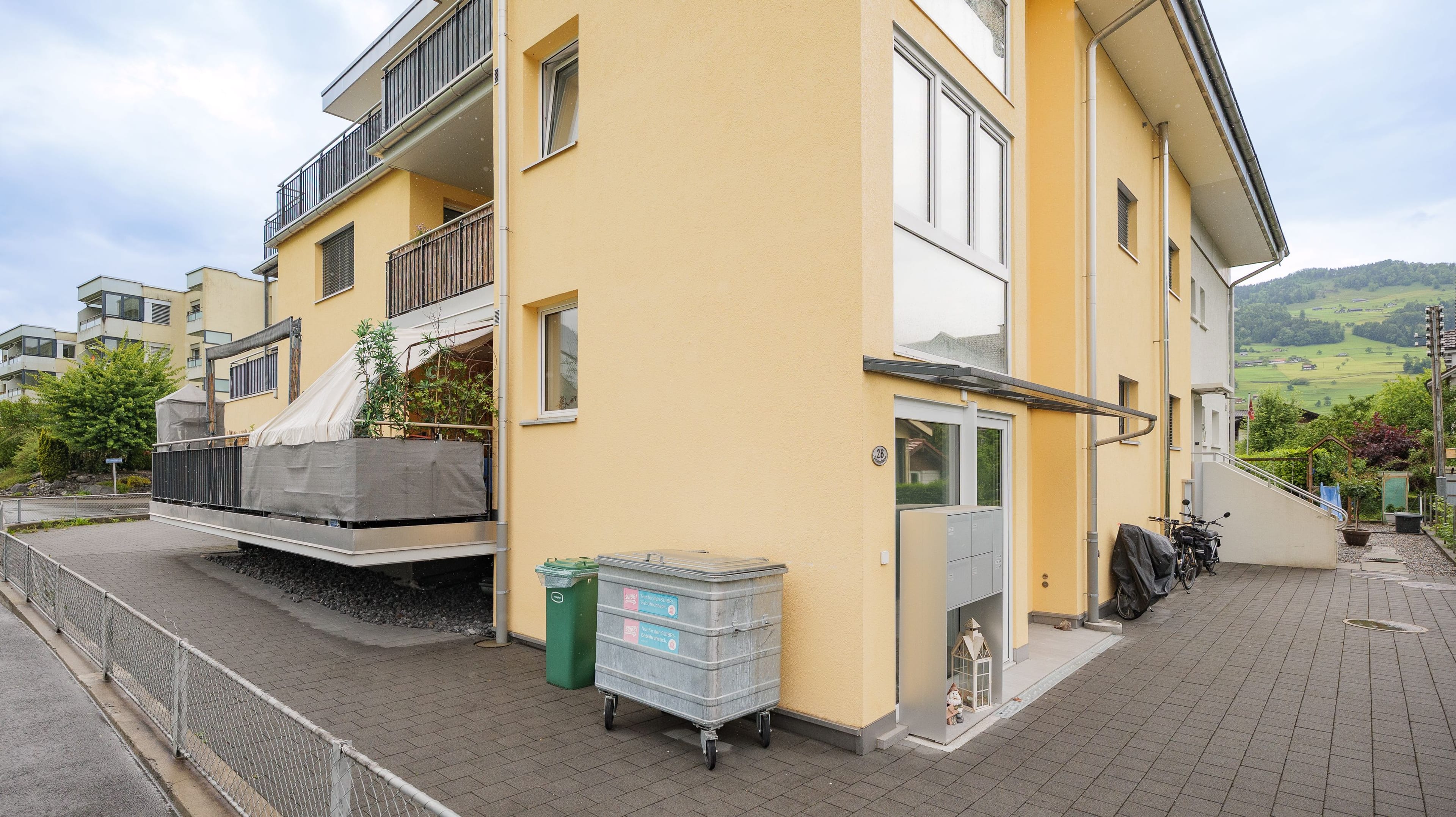 Zentrales MFH mit 3 Einheiten in Buochs - modern, mit Lift - Bild 18