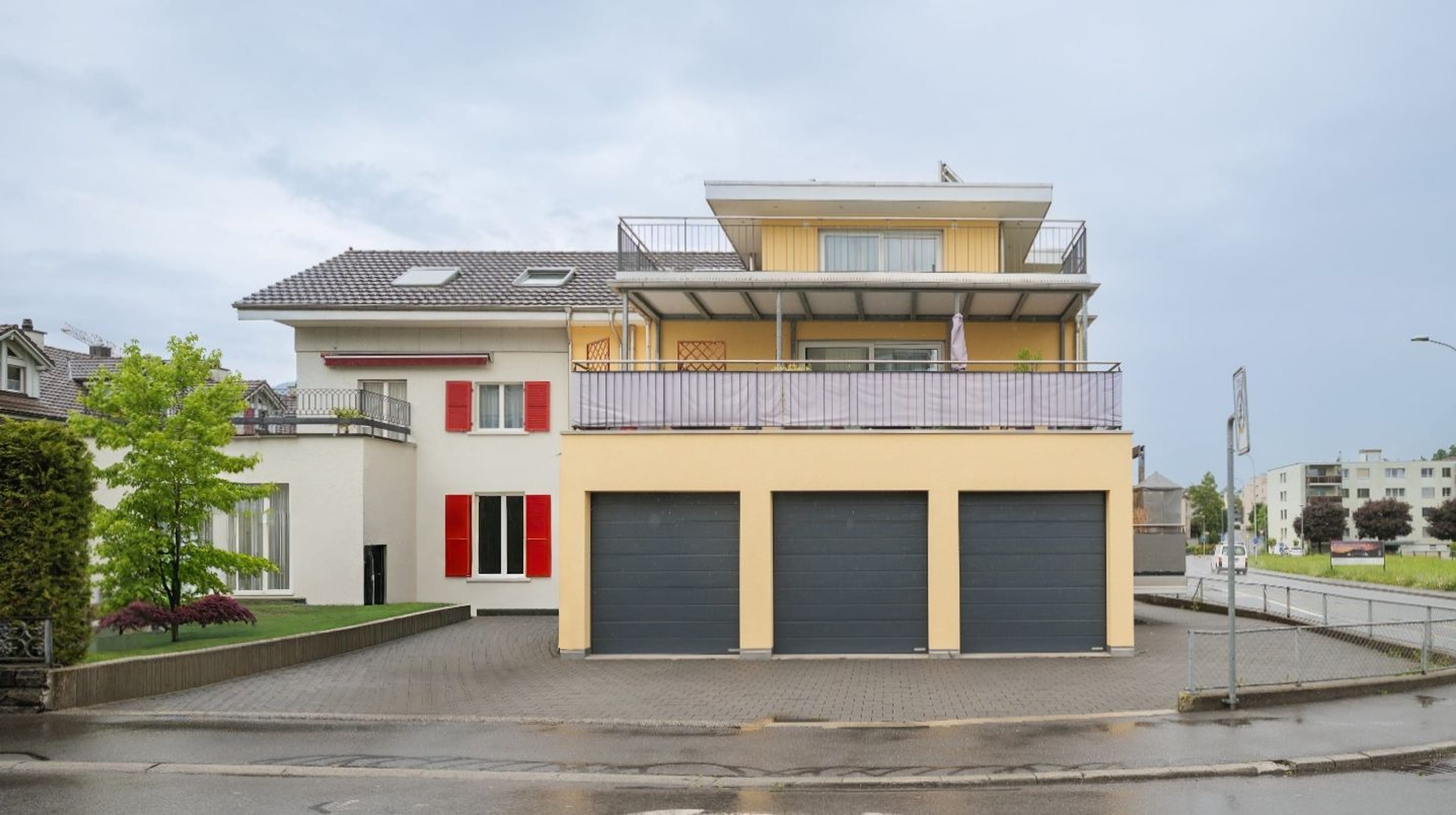 Zentrales MFH mit 3 Einheiten in Buochs - modern, mit Lift - Bild 2
