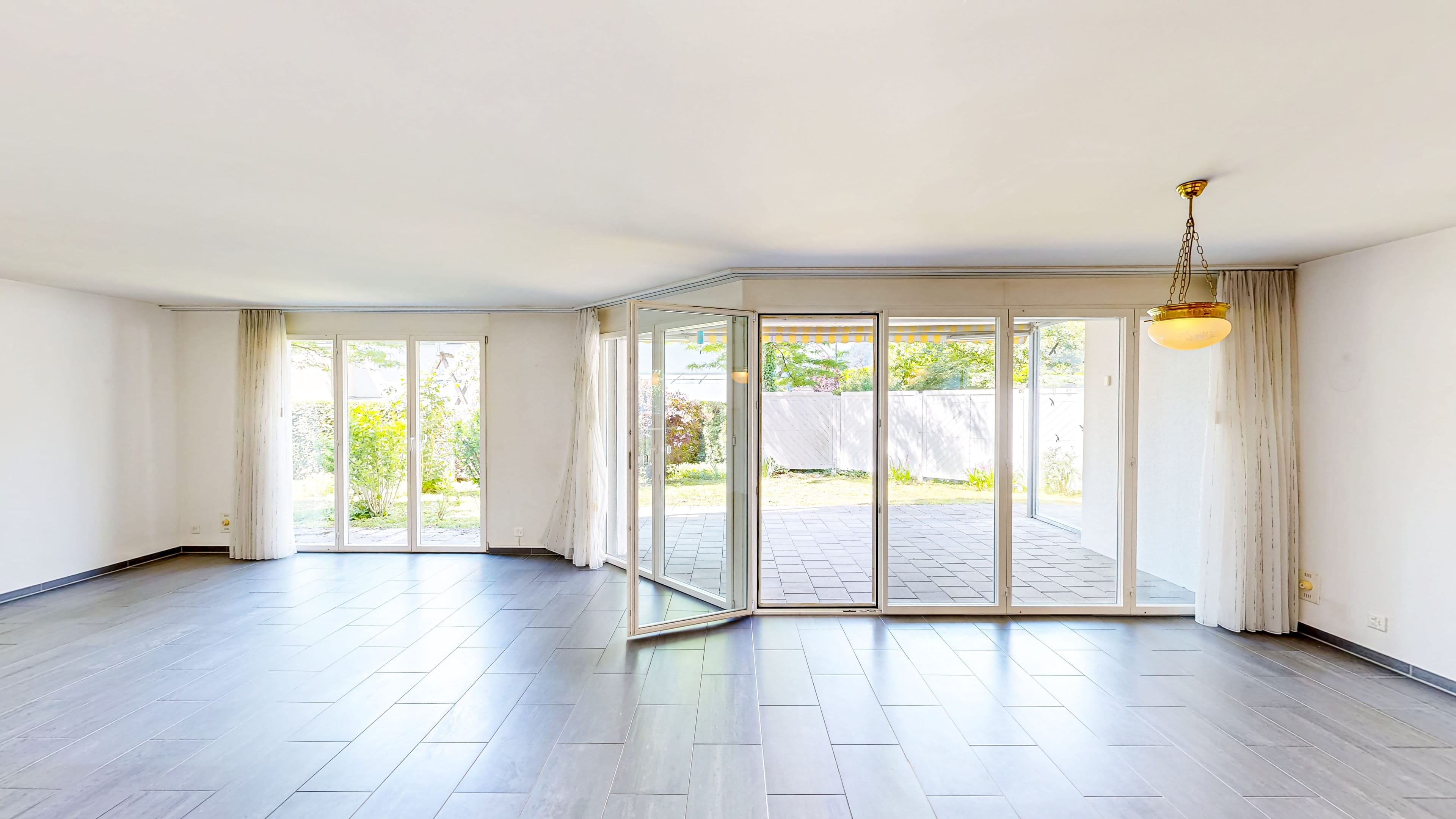 Helle 4.5-Zimmer-Gartenwohnung mit Terrasse in Münsingen zu verkaufen - 4