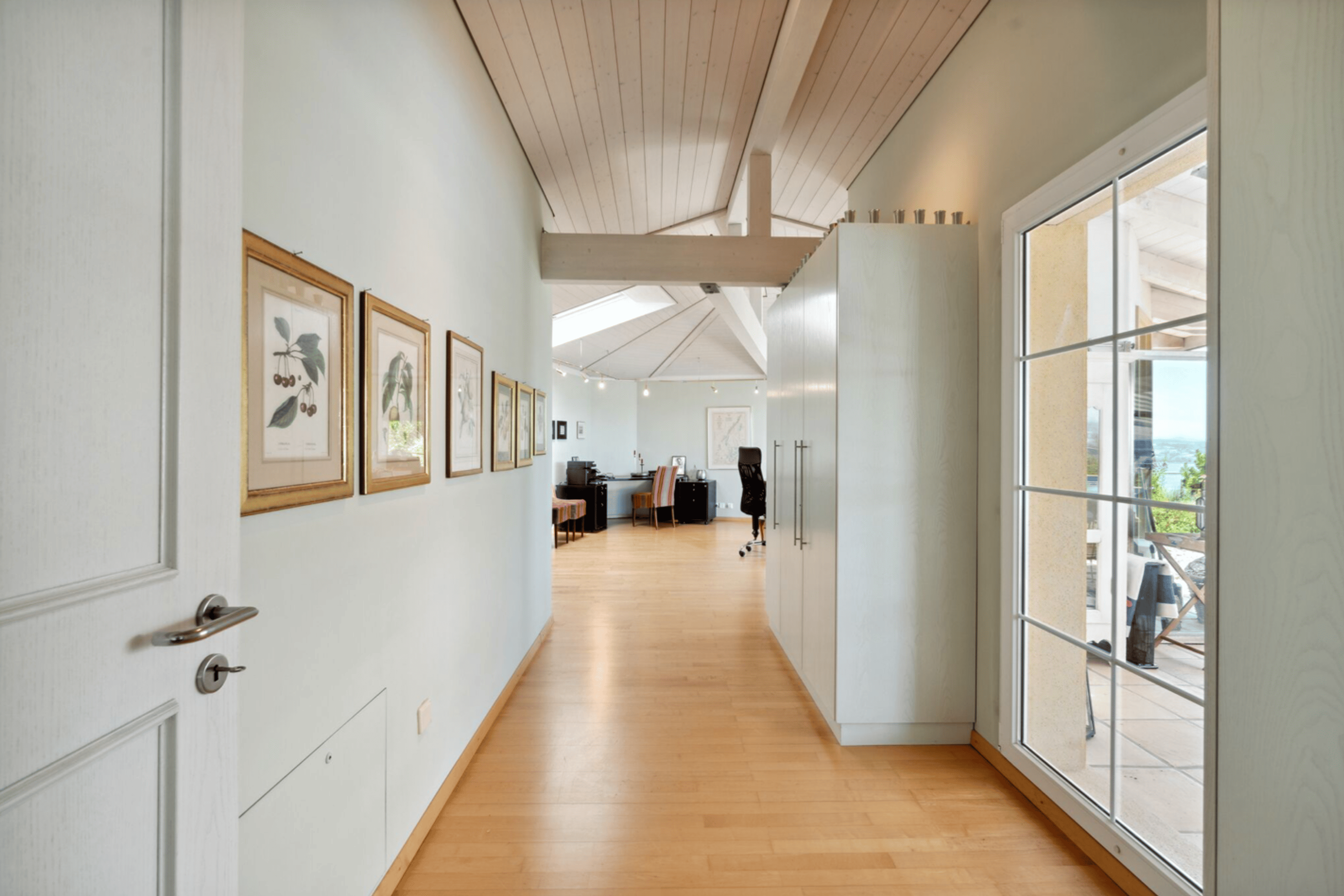 11-Zimmer-Villa mit Pool und Panoramaseesicht in Bellerive kaufen - 15