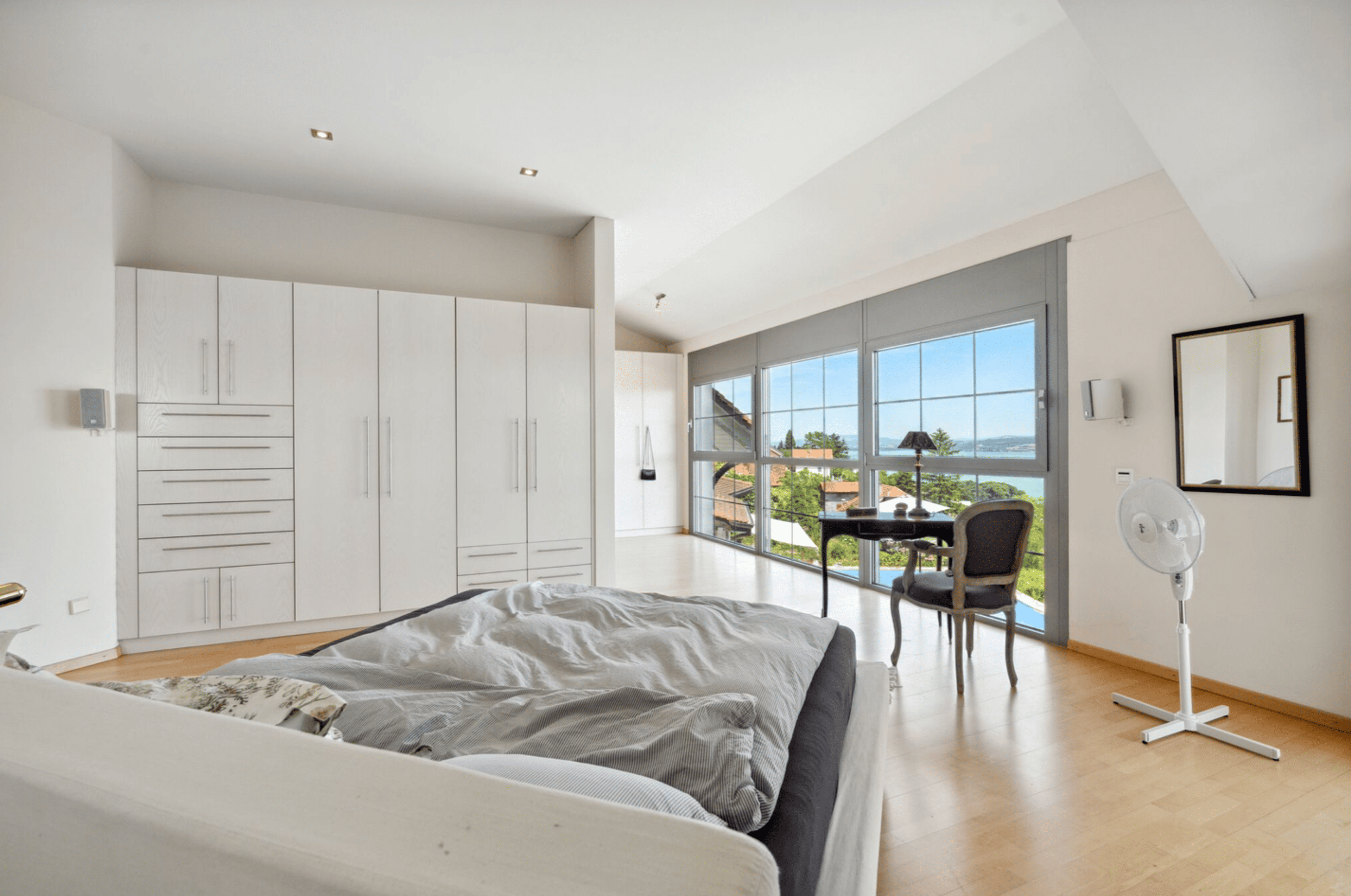 11-Zimmer-Villa mit Pool und Panoramaseesicht in Bellerive kaufen - 19