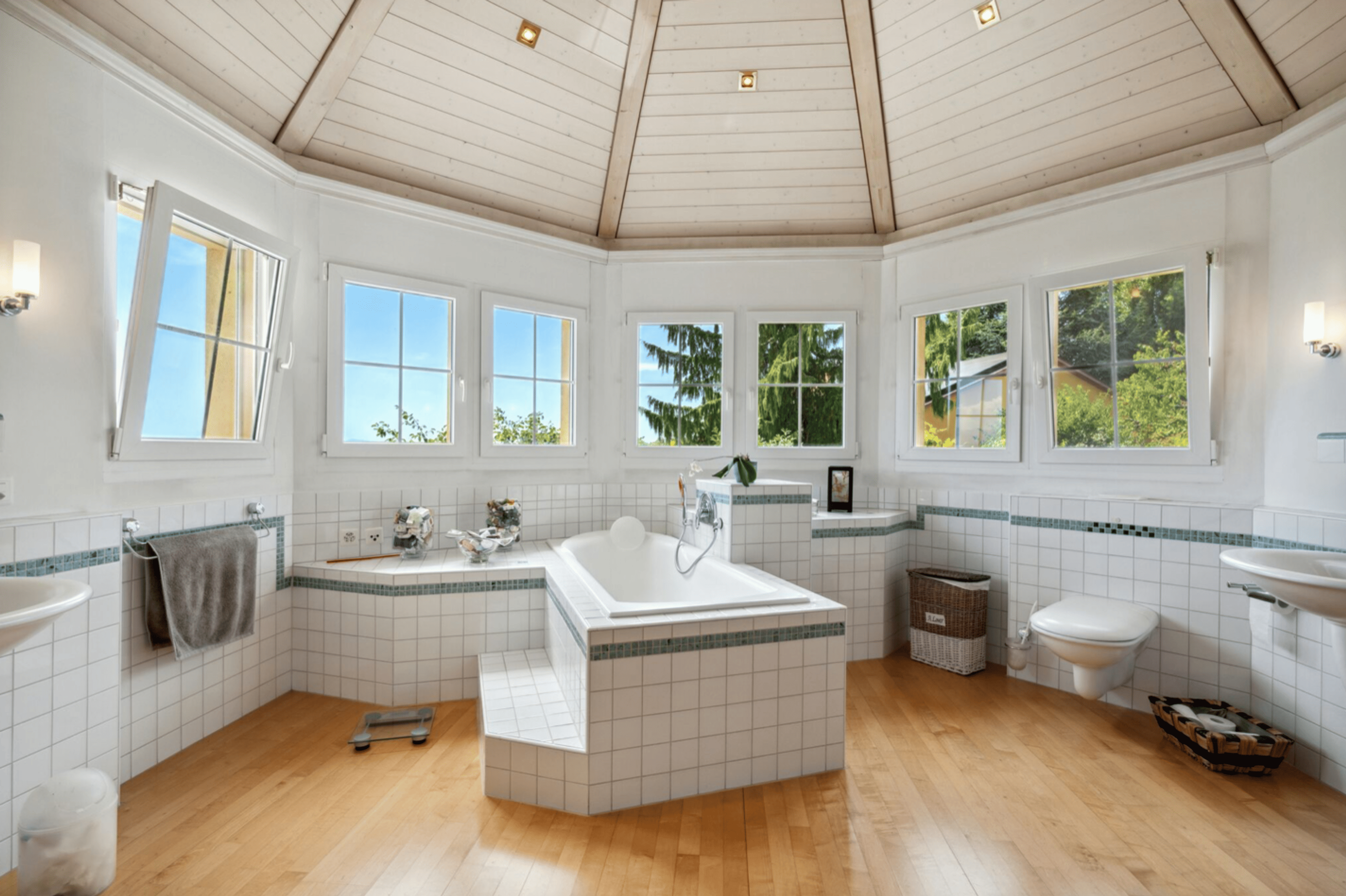 11-Zimmer-Villa mit Pool und Panoramaseesicht in Bellerive kaufen - 20