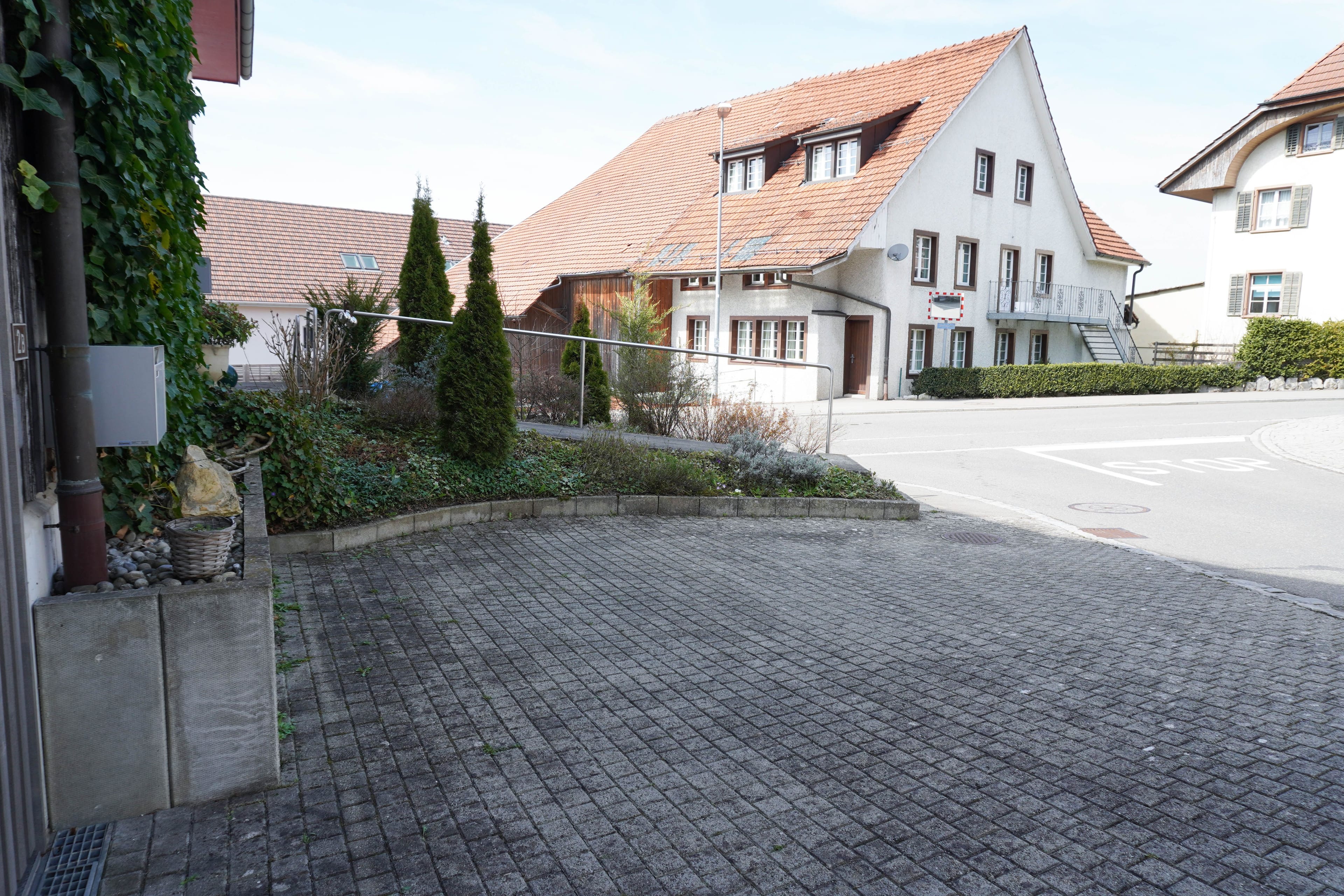 4½ Zimmer-Maisonette auf drei Ebenen mit Balkon - Bild 25
