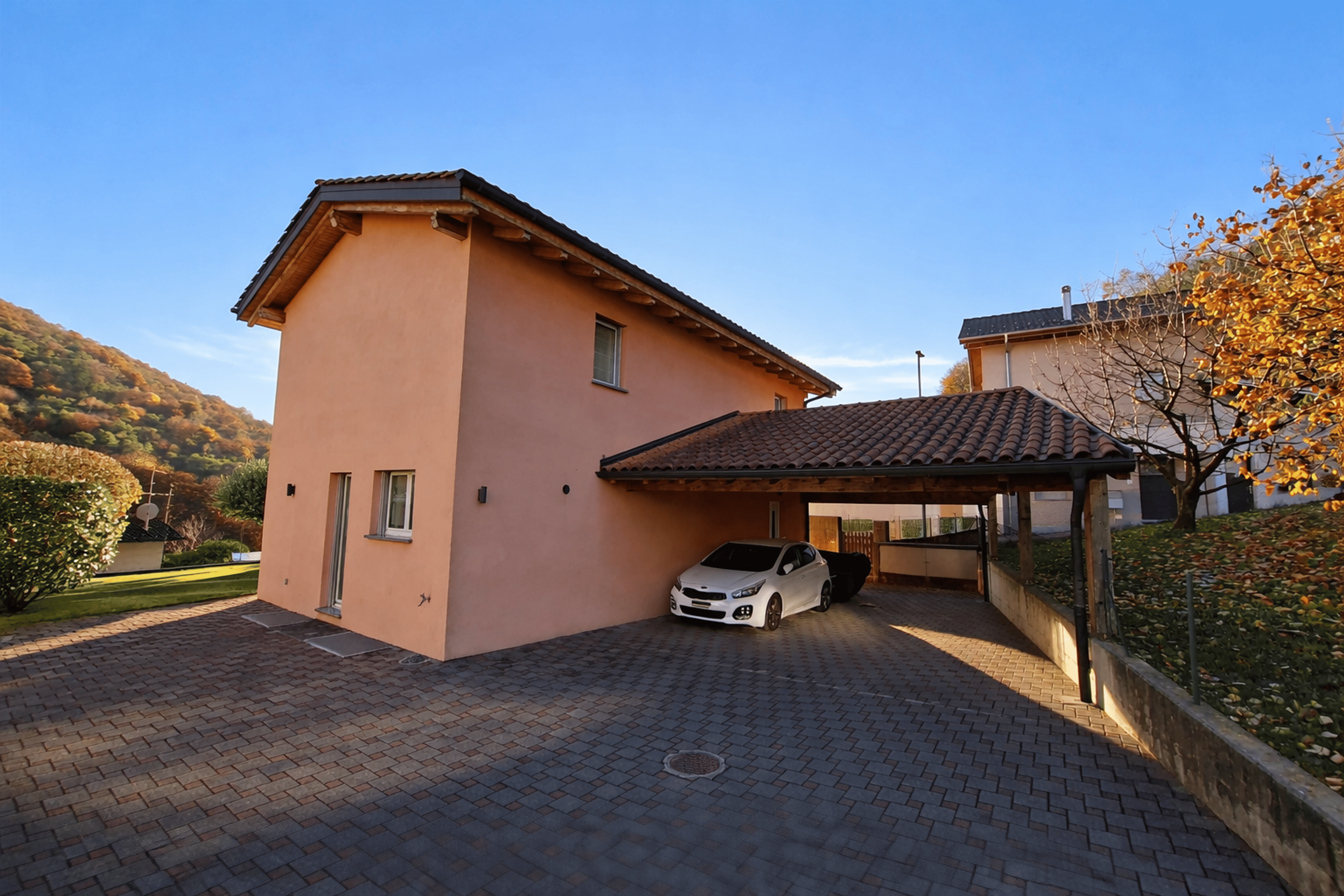 Sonnige 6-Zimmer-Villa mit Garten und Bergsicht in Capriasca (Lugano) - Bild 5
