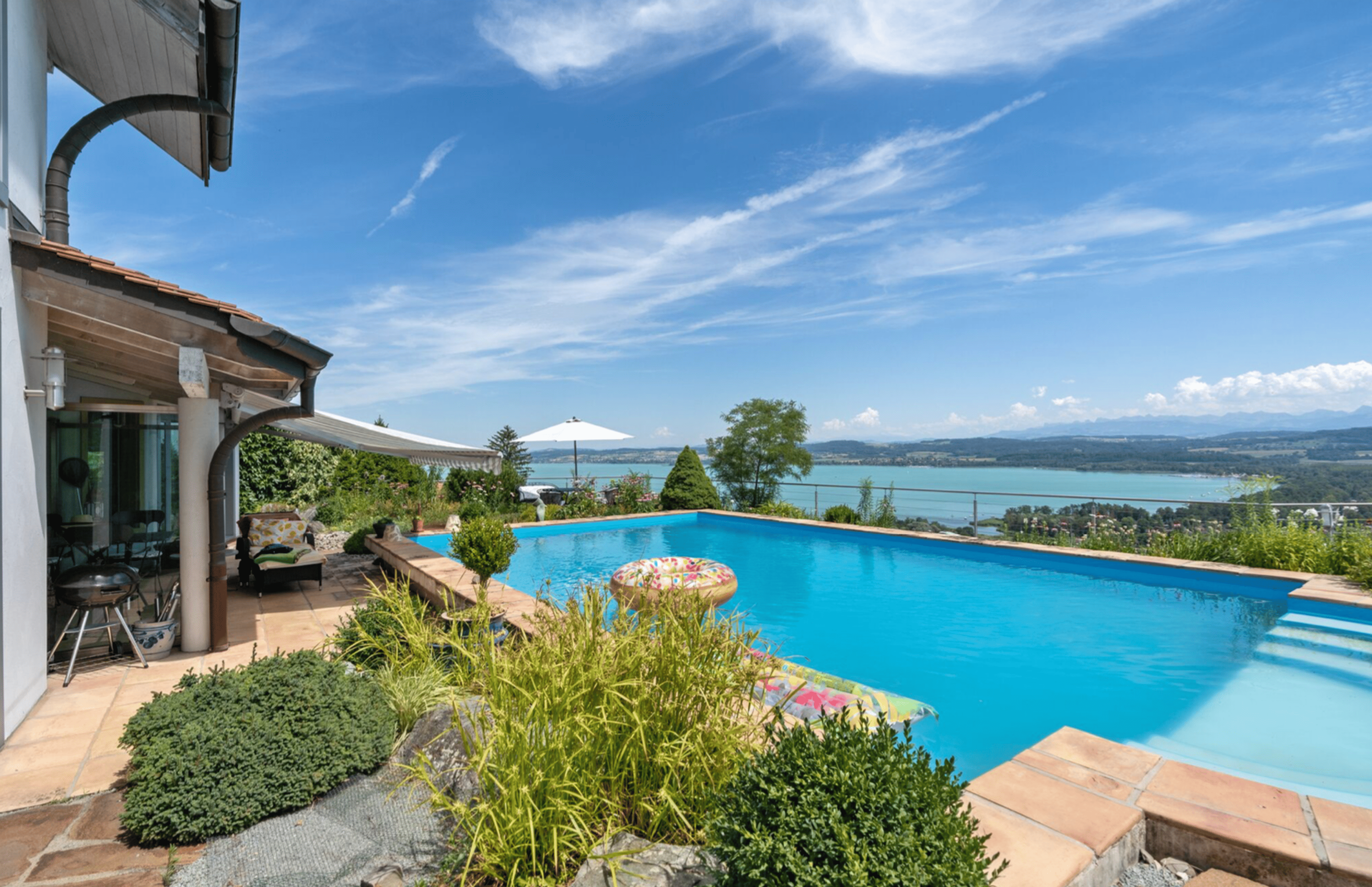 7.5-Zi.-Terrassenhaus mit Pool und Seesicht in Bellerive kaufen - Bild 3