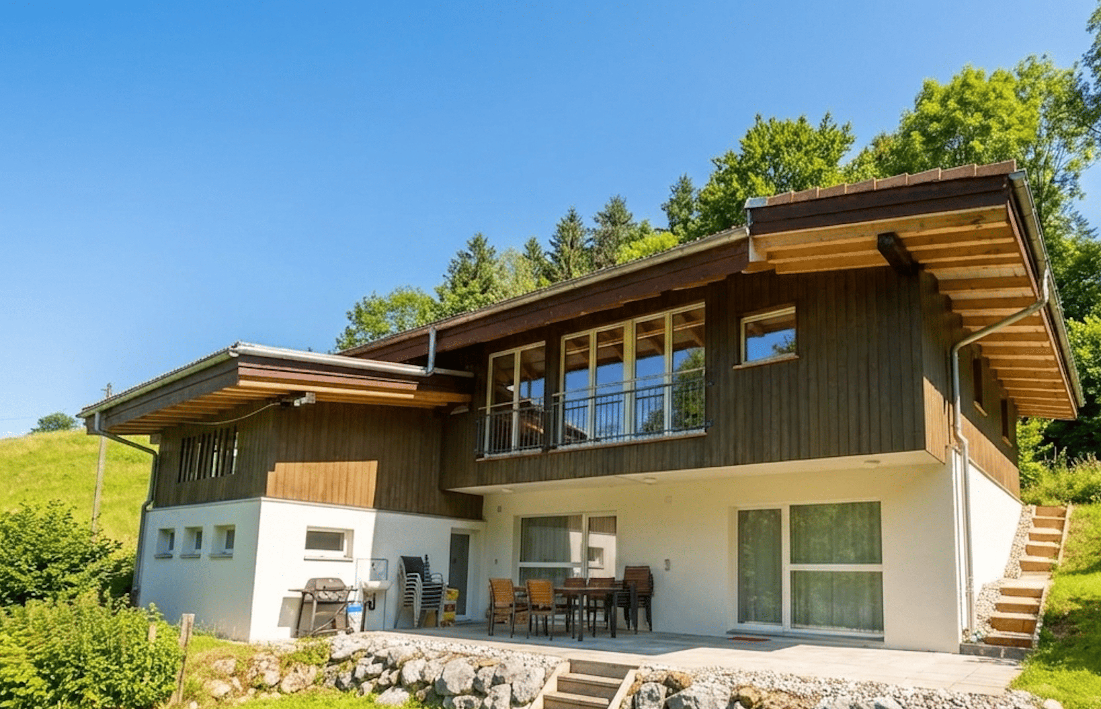 Exklusive Alleinlage mit grossem Umschwung in Goldiwil – sonnig & absolut privat - Bild 1