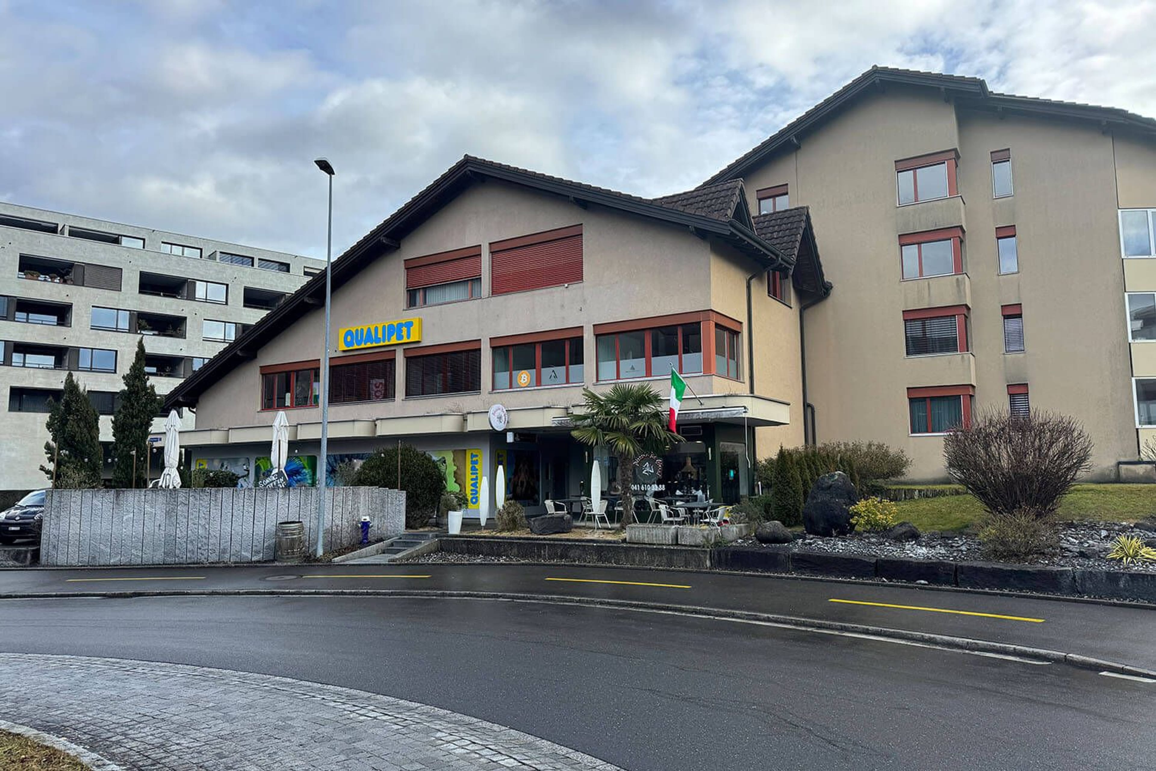Gastrofläche mit Terrasse in Stans - sichtbare Lage mieten - Bild 1