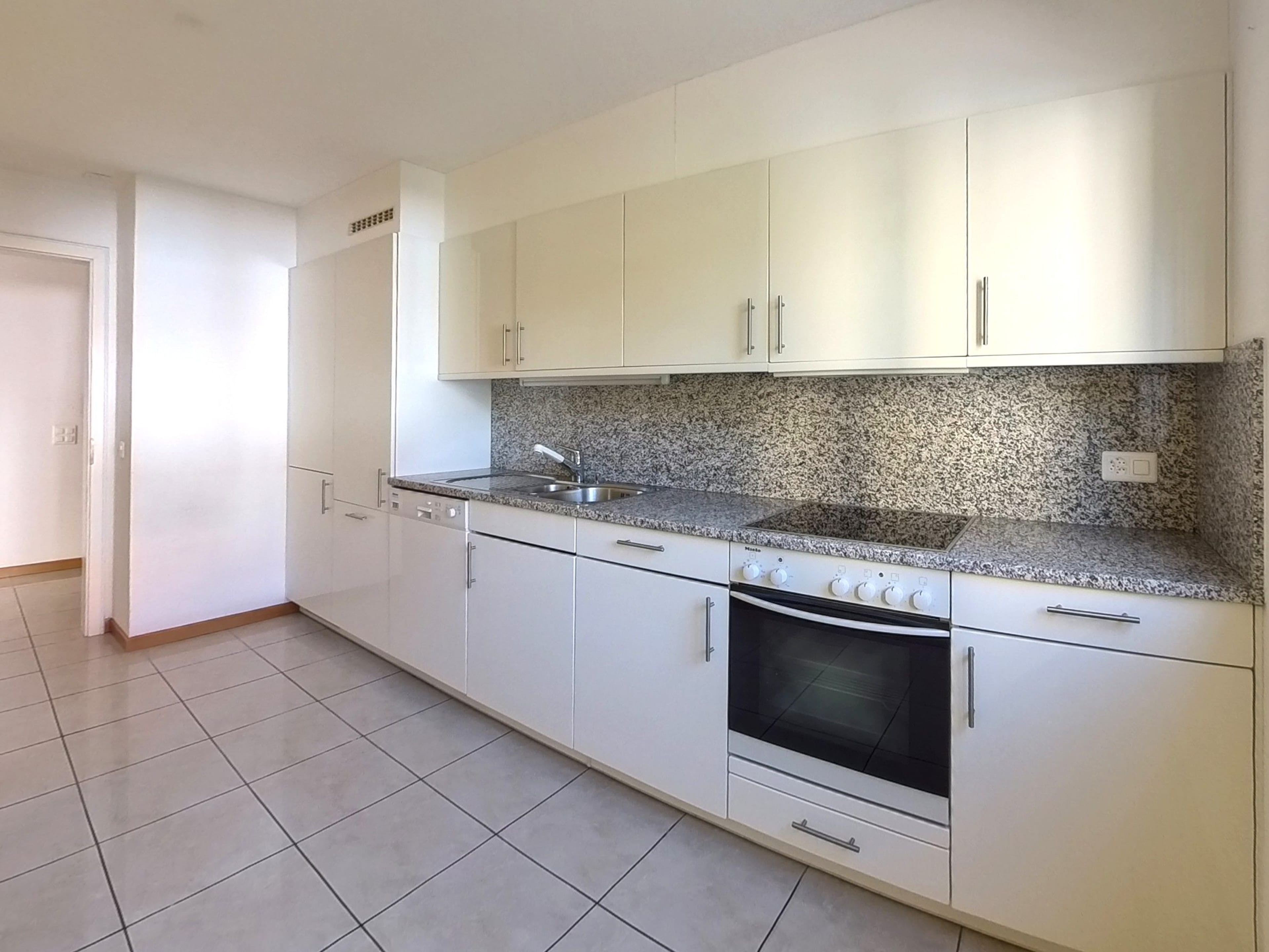 4½ Zi.-Wohnung mit 3 Balkonen - Seenah und als Zweitwohnsitz - Bild 5
