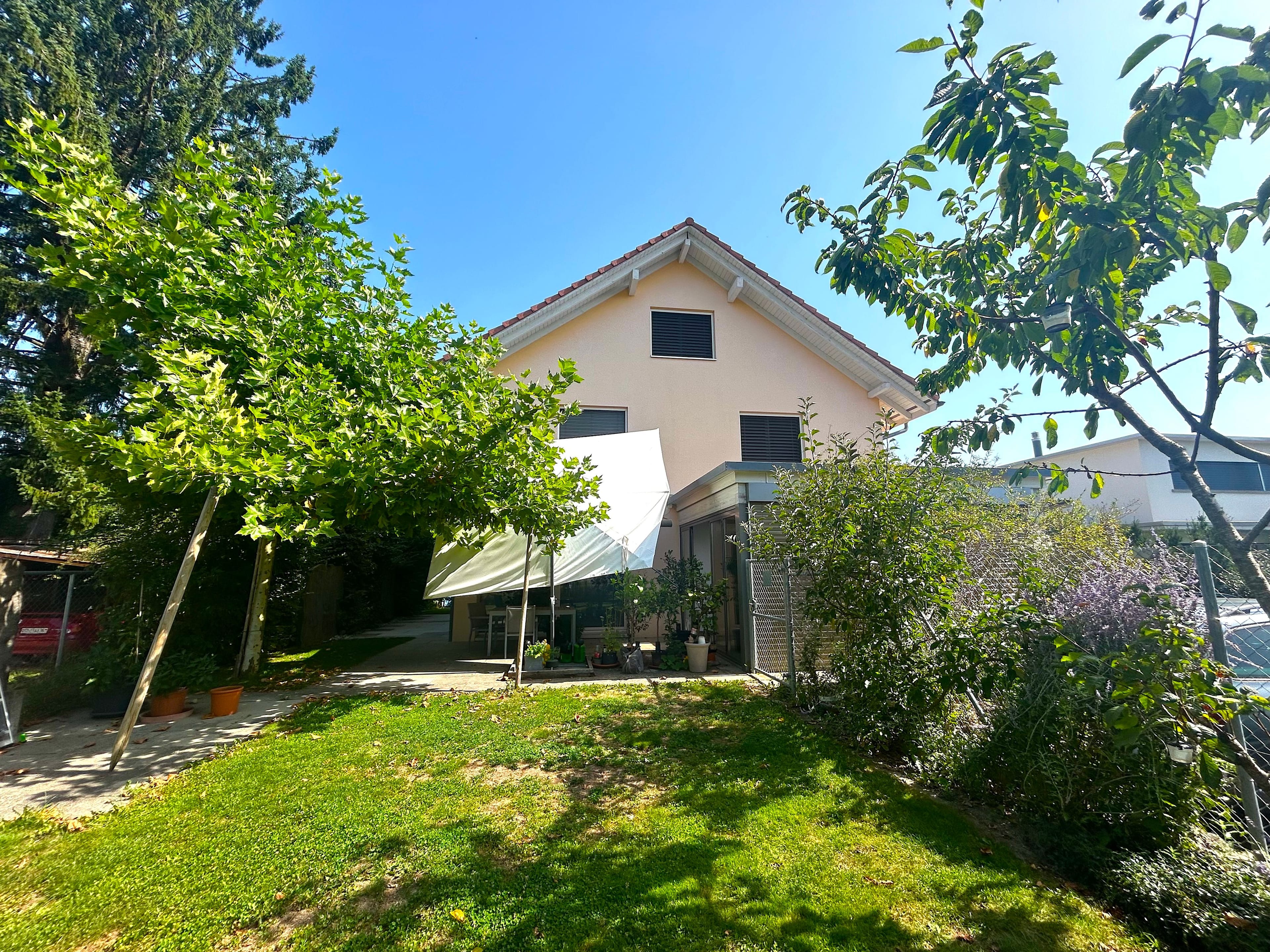 Attraktives und charaktervolles 8-Zimmer-Einfamilienhaus in Kriegstetten - Bild 2