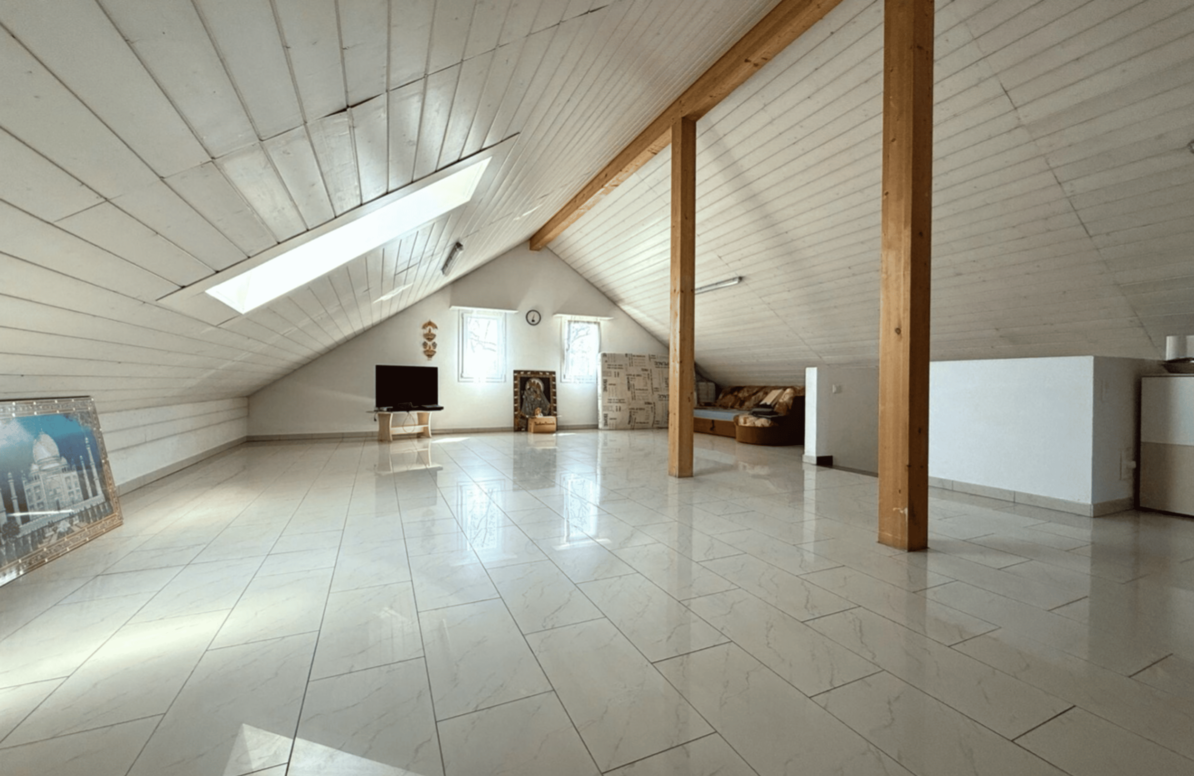 Freistehendes 7.5-Zimmer-Haus mit viel Licht in Biberist - Bild 5