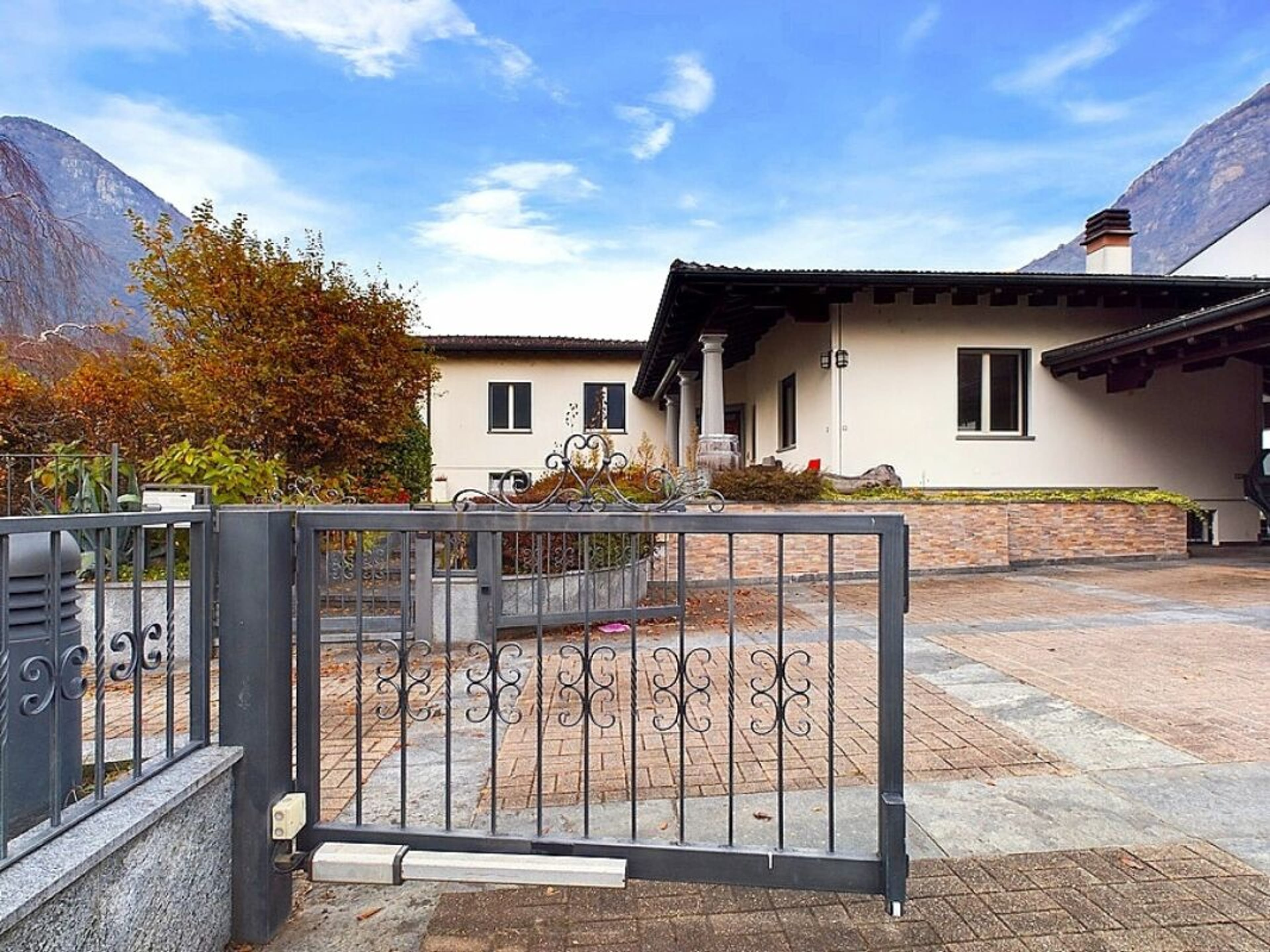 5.5-Zimmer-Villa mit Bergblick und Garten in Biasca - kaufen - 4