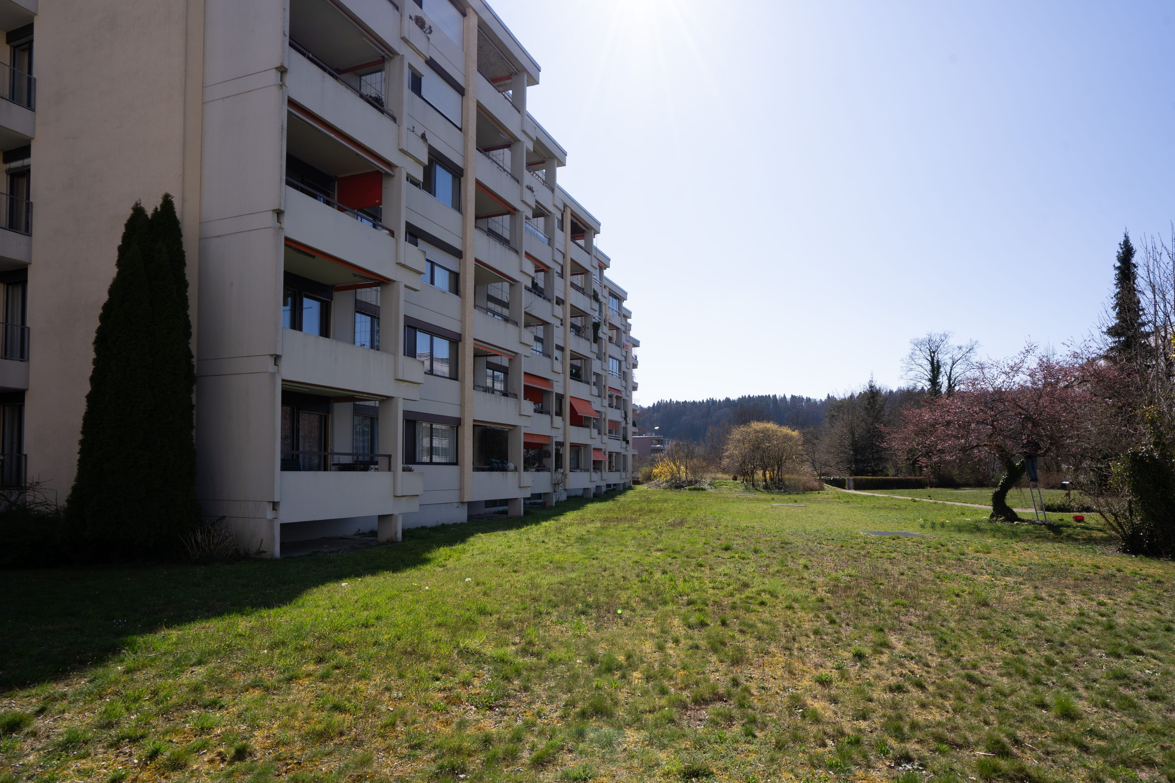 3.5-Zimmer-Wohnung im 6. OG mit Balkon in Hinterkappelen - Bild 2