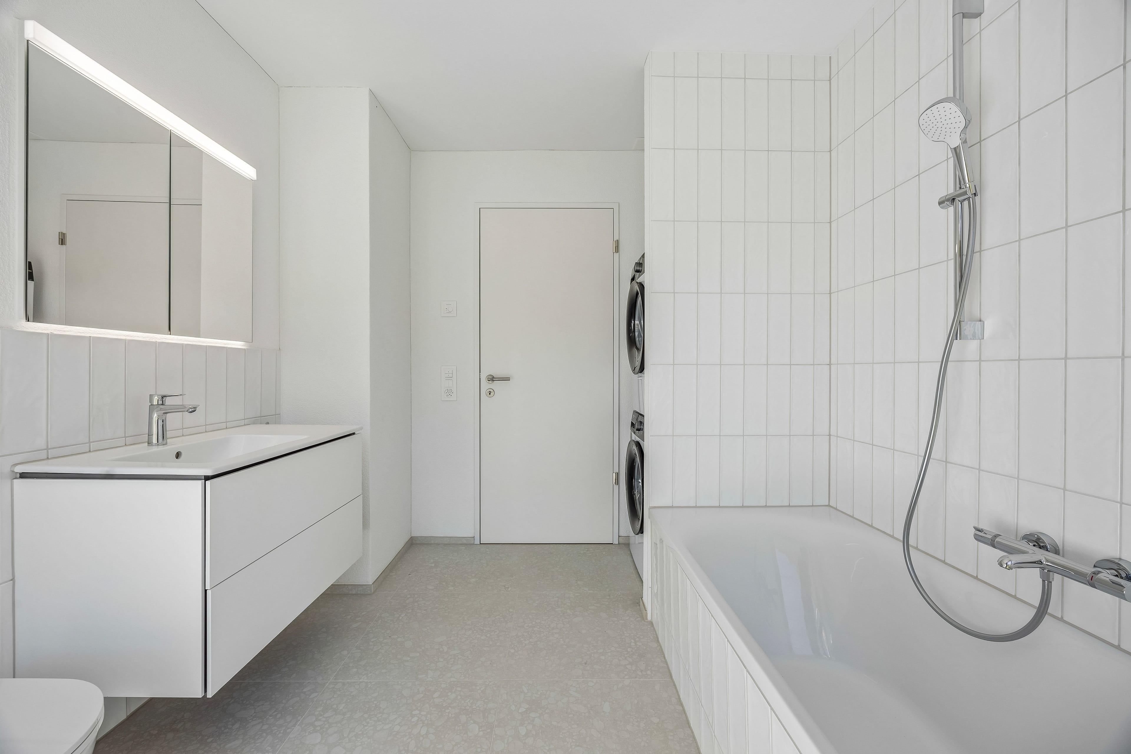 2.5-Zi.-Gartenwohnung mit grosser Terrasse in Neuenhof - Bild 6