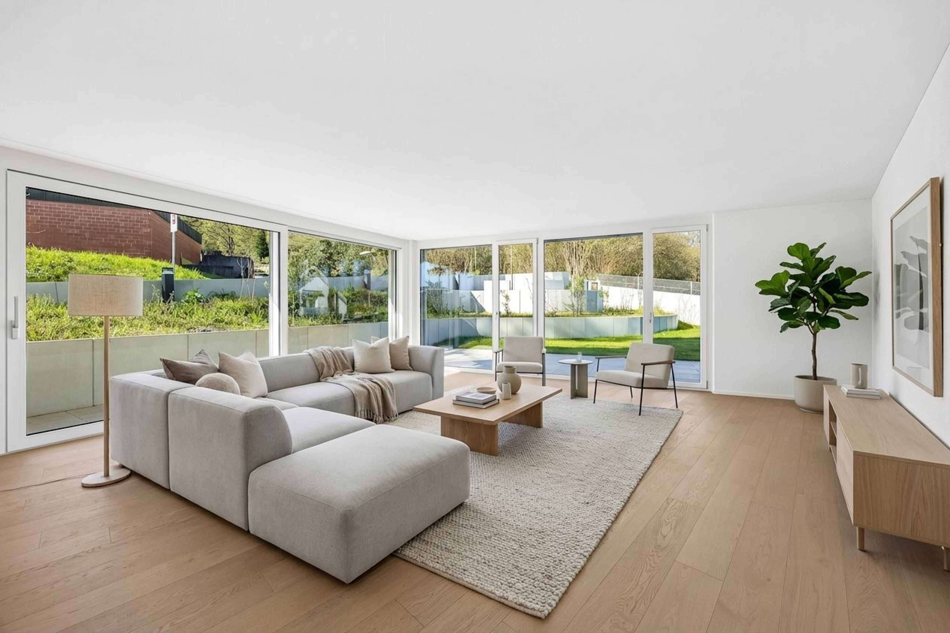 2.5-Zi.-Gartenwohnung mit grosser Terrasse in Neuenhof - Bild 1