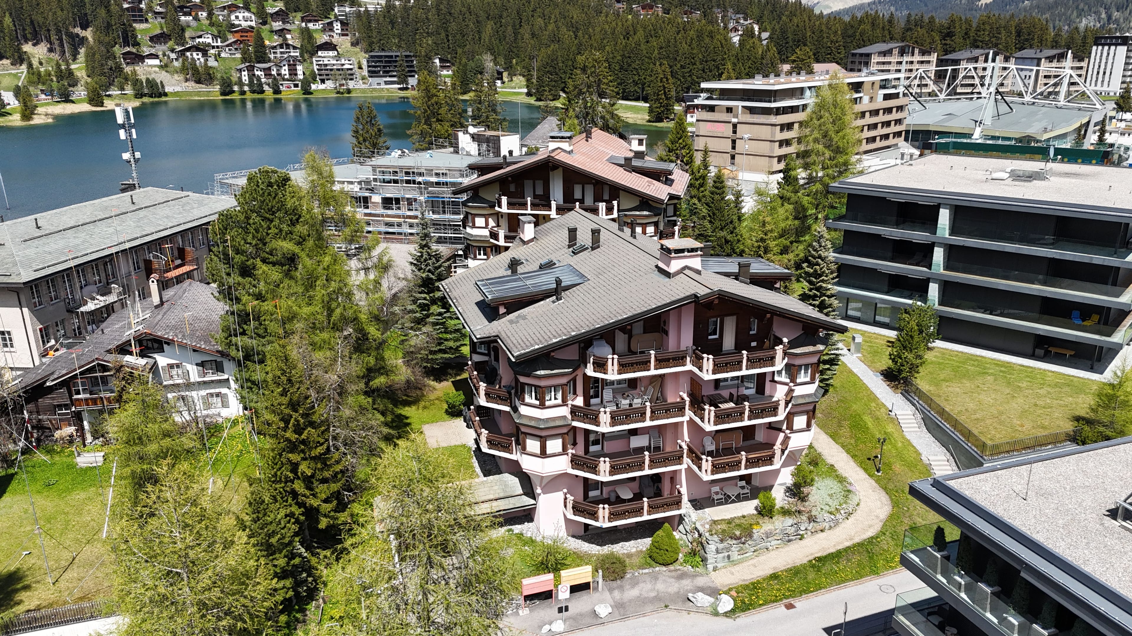 3.5-Zi.-Wohnung mit grossem Balkon nahe Weisshorn, Arosa - Bild 1