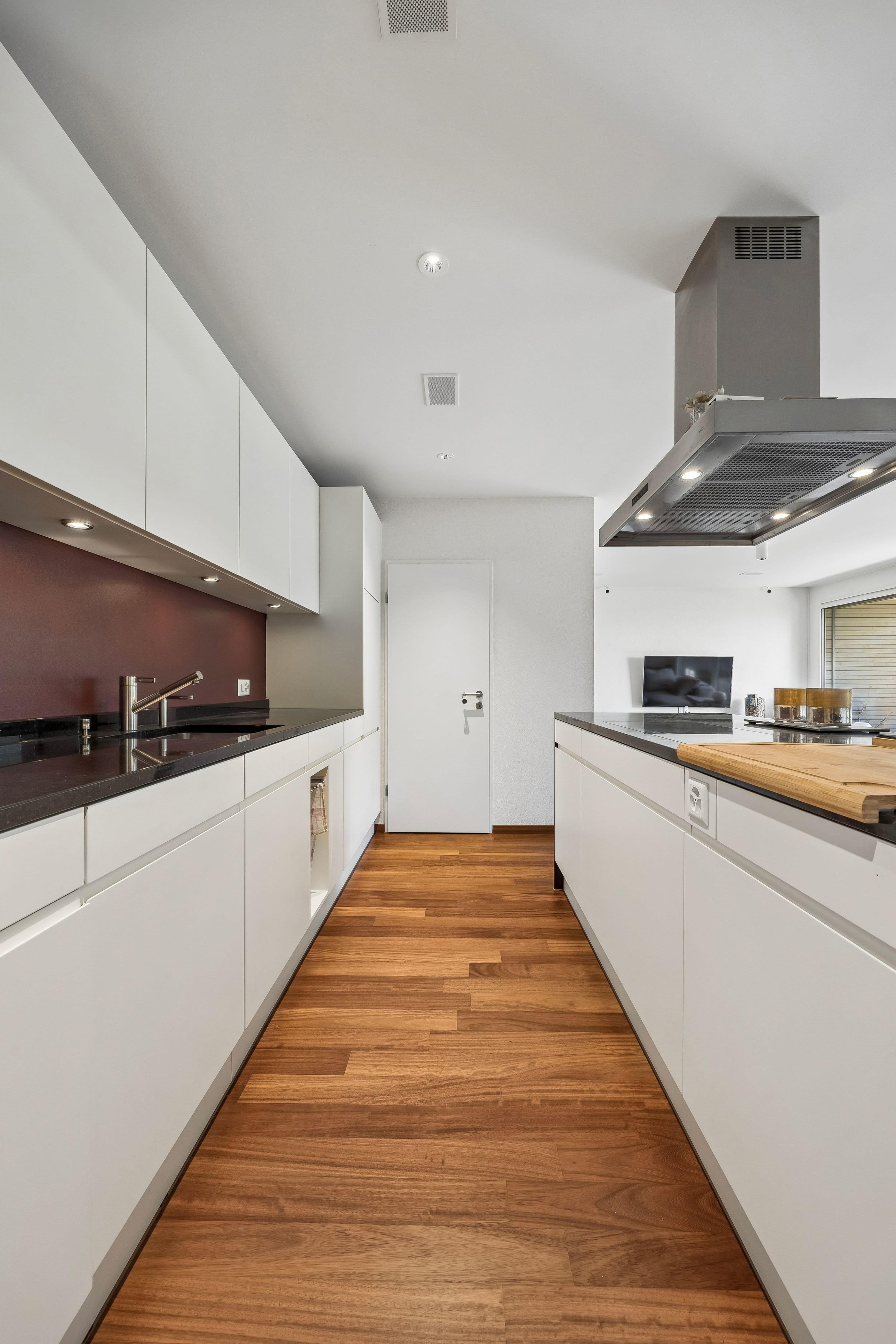 Hochwertige 3.5-Zimmer-Wohnung mit Balkon in Rümlang kaufen - Bild 3