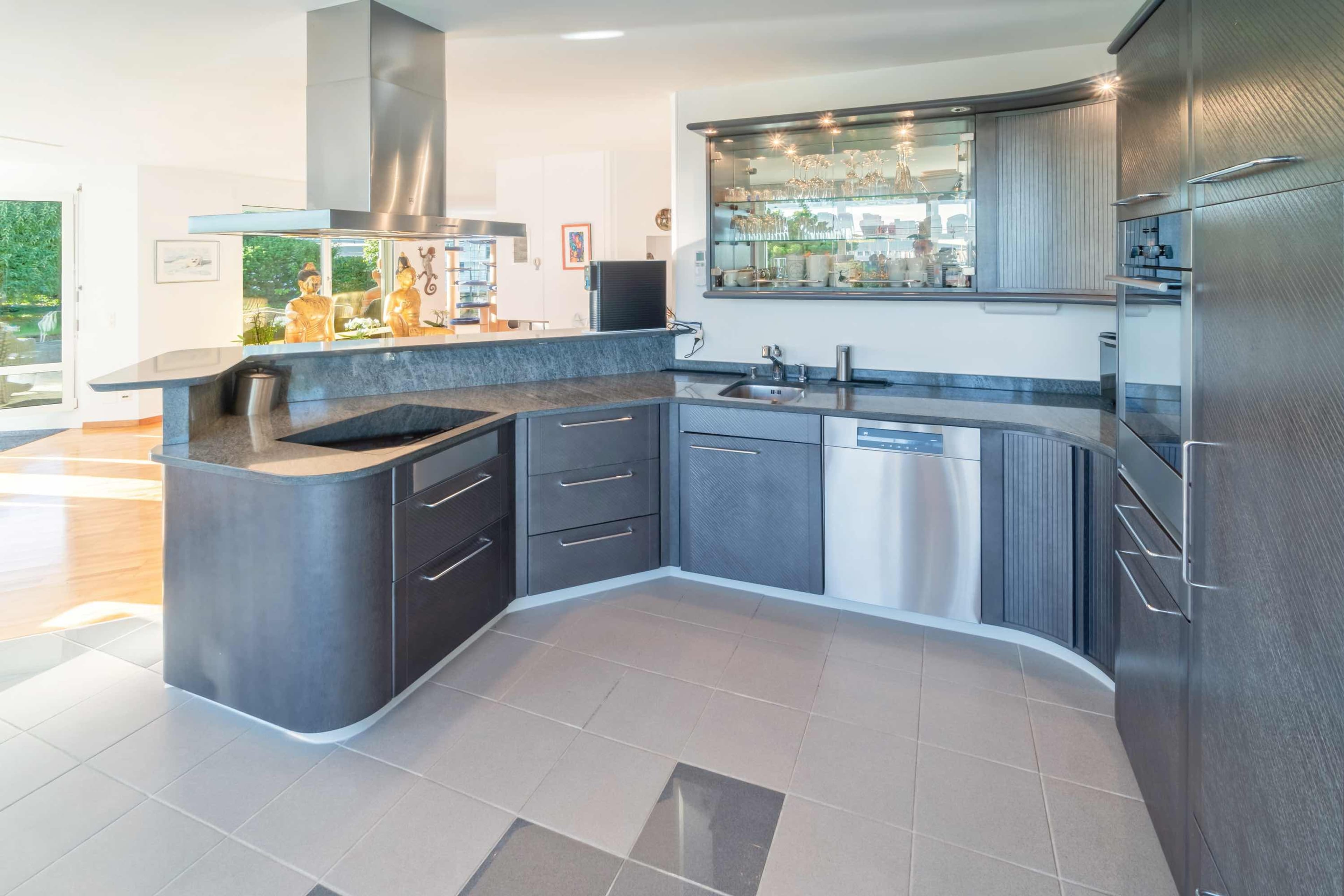 5.5 Zimmer Attikawohnung mit Empfangsraum und 550 m² Gartenterrasse, ein Traum.... - Bild 4