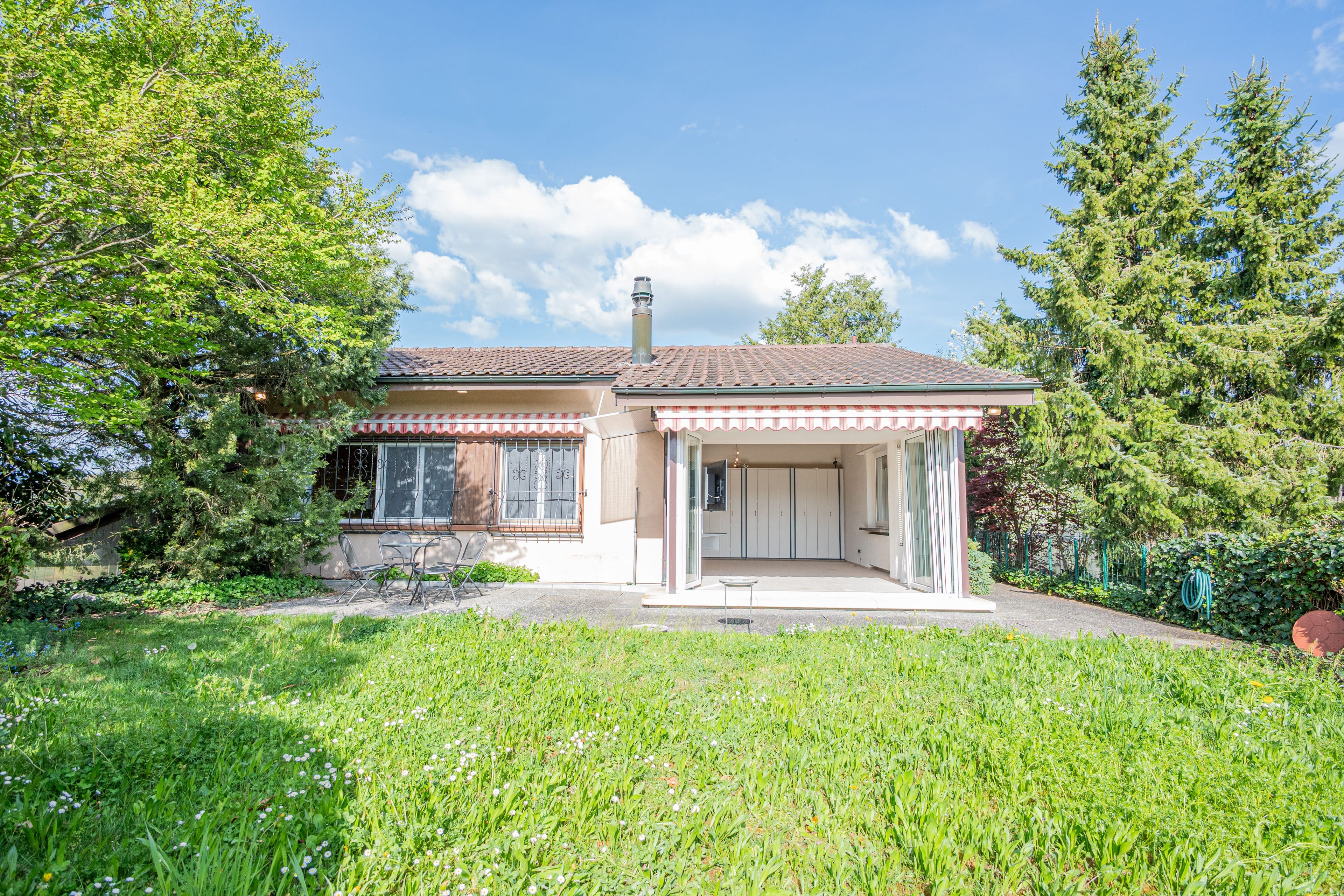 4.5-Zimmer-Einfamilienhaus mit Garten in Münsingen kaufen - Bild 1