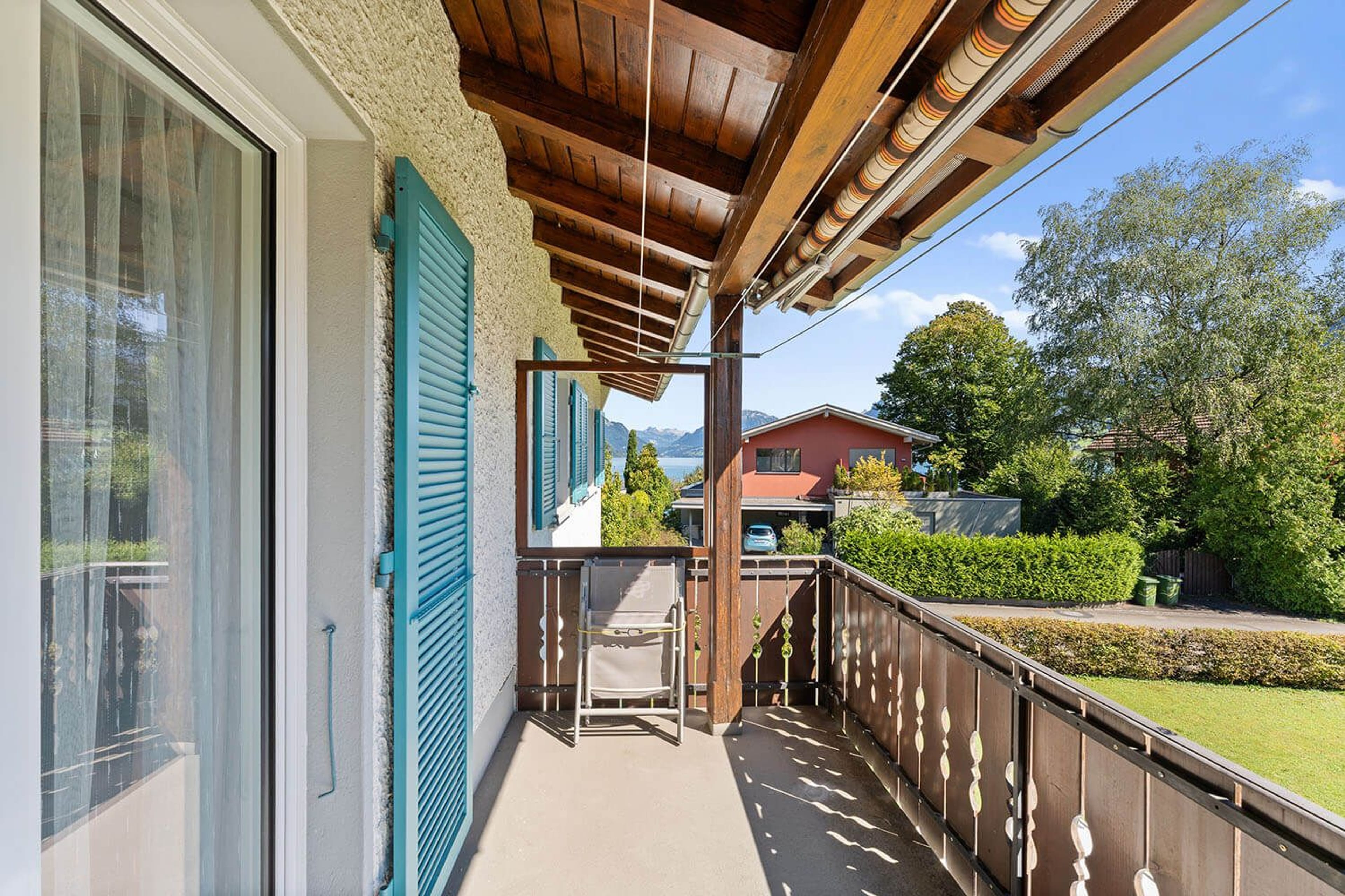 Helle 4-Zimmer-Wohnung mit Balkon in Ennetbürgen kaufen - Bild 1