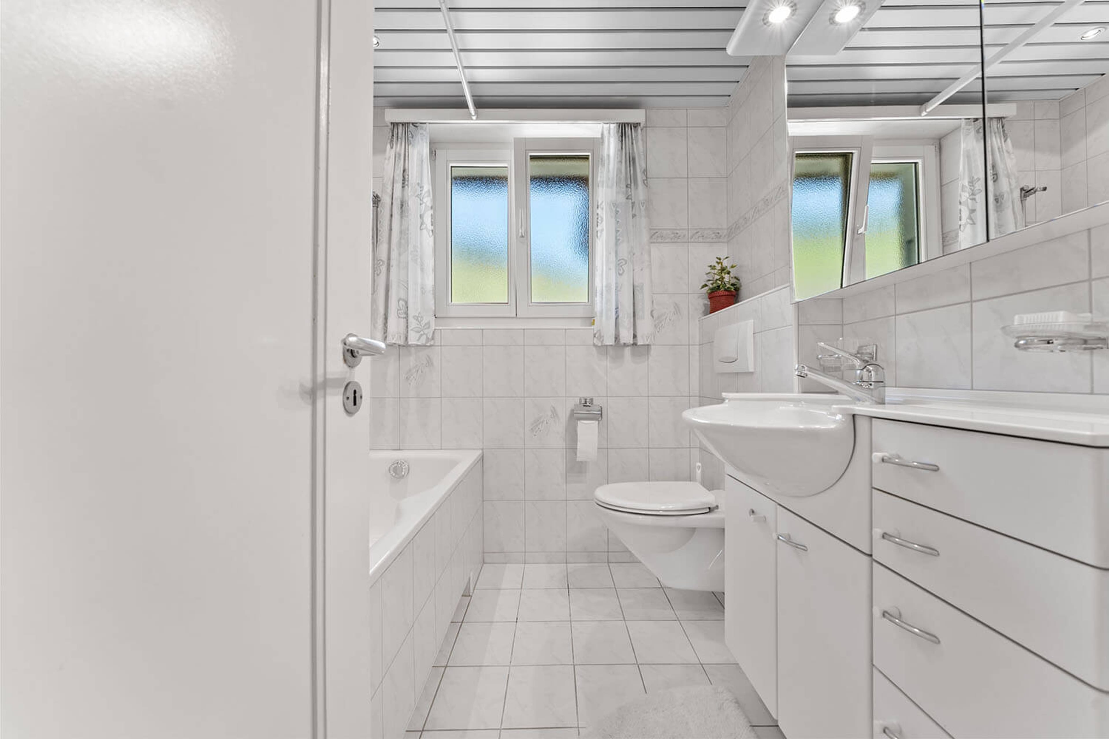 Helle 4-Zimmer-Wohnung mit Balkon in Ennetbürgen kaufen - Bild 5