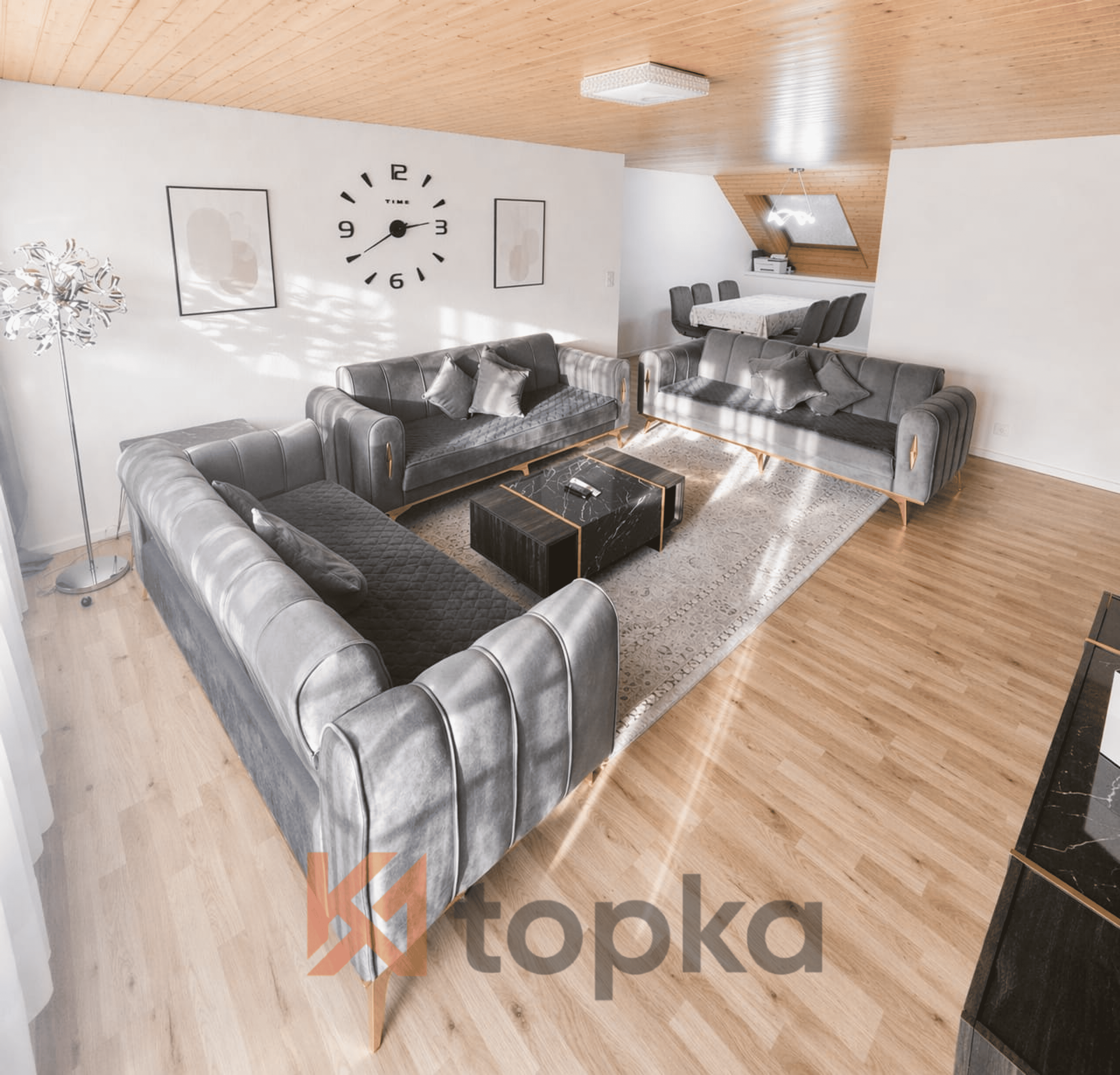 Helle 4.5-Zimmer-Dachwohnung mit unverbaubarem Weitblick & ruhiger Lage in Ganterschwil - Bild 3