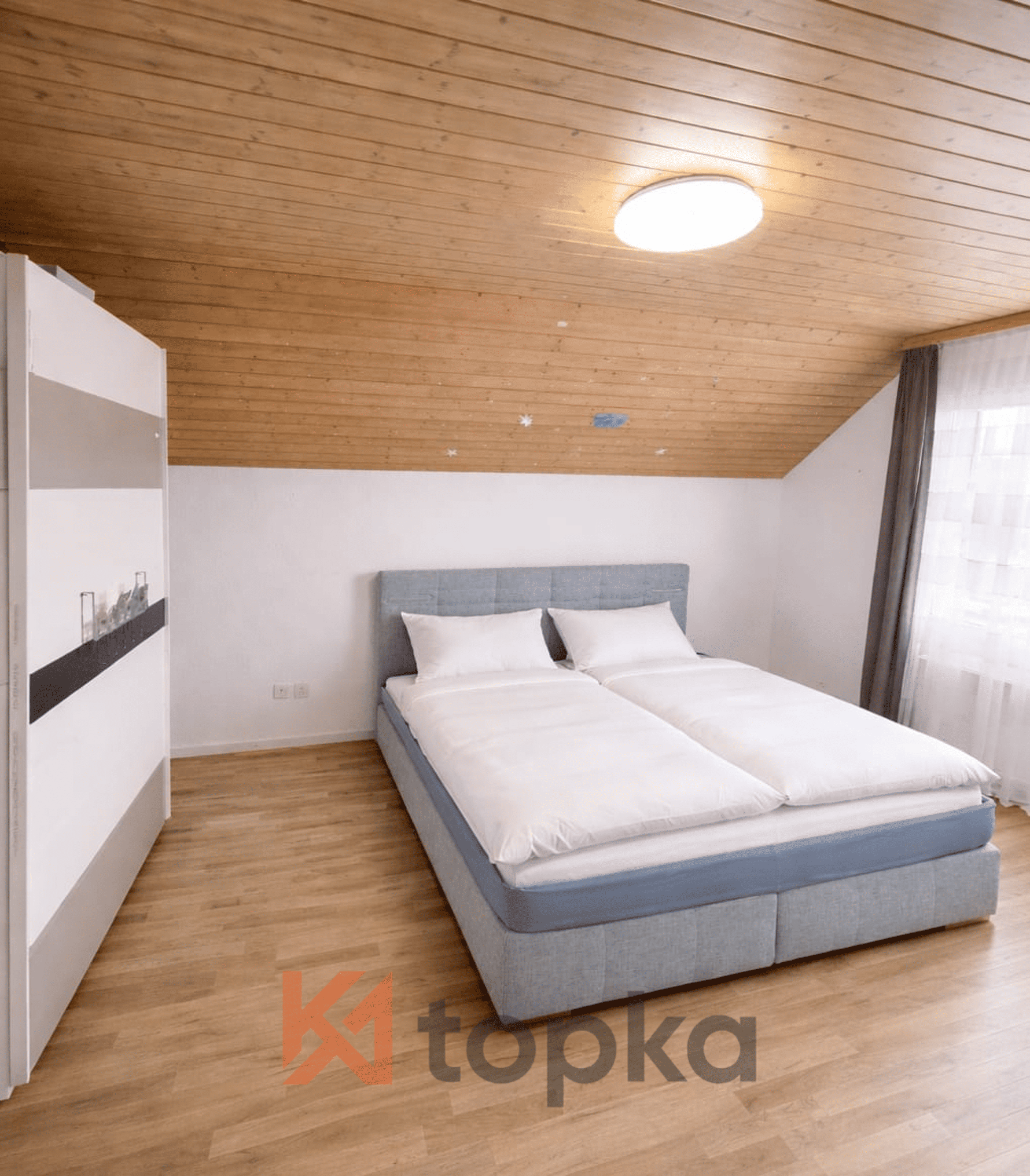 Helle 4.5-Zimmer-Dachwohnung mit unverbaubarem Weitblick & ruhiger Lage in Ganterschwil - Bild 6