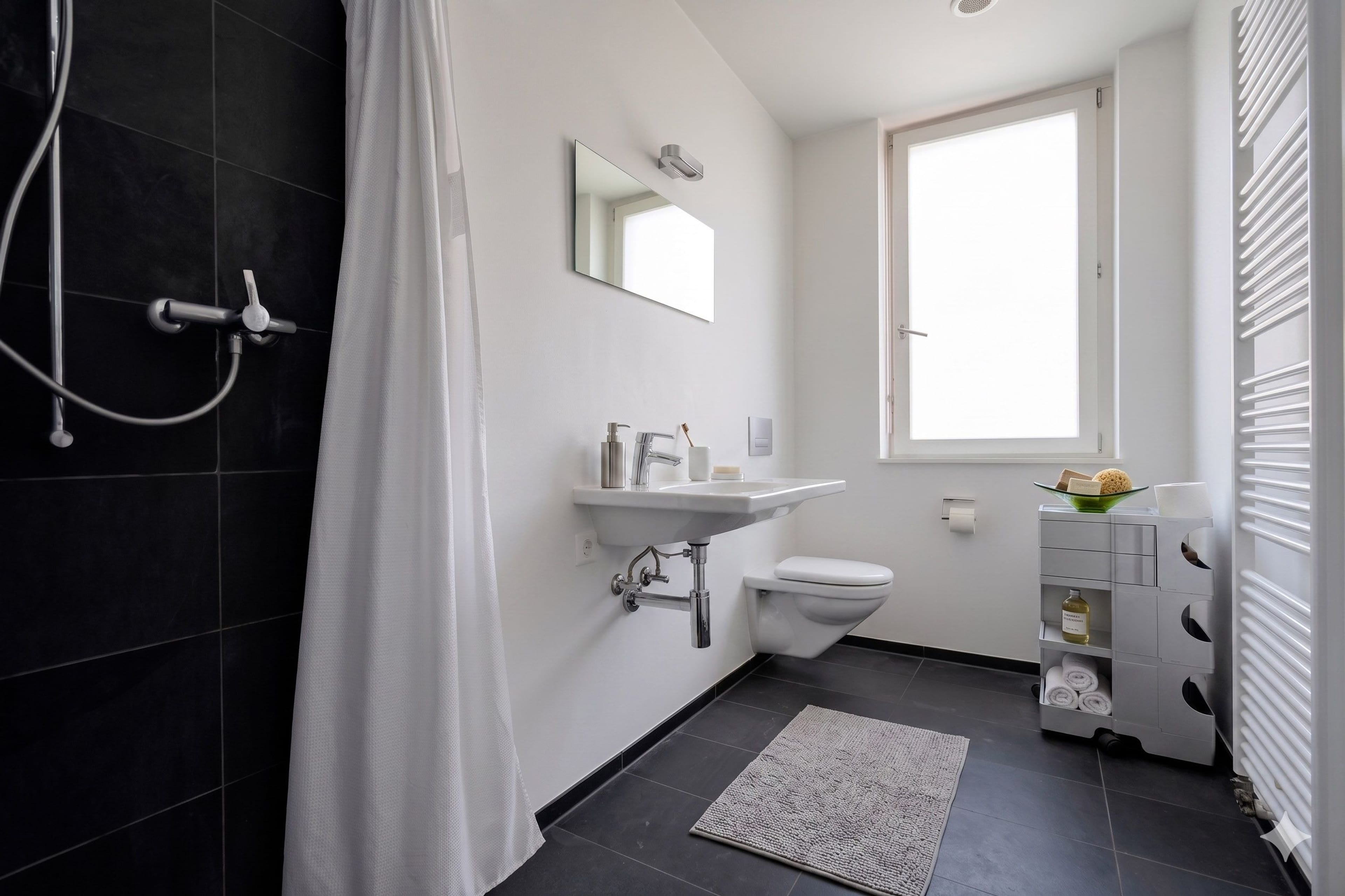 4.5-Zimmer-Eigentumswohnung mit Balkon und Einstellplatz in Biel - Bild 4