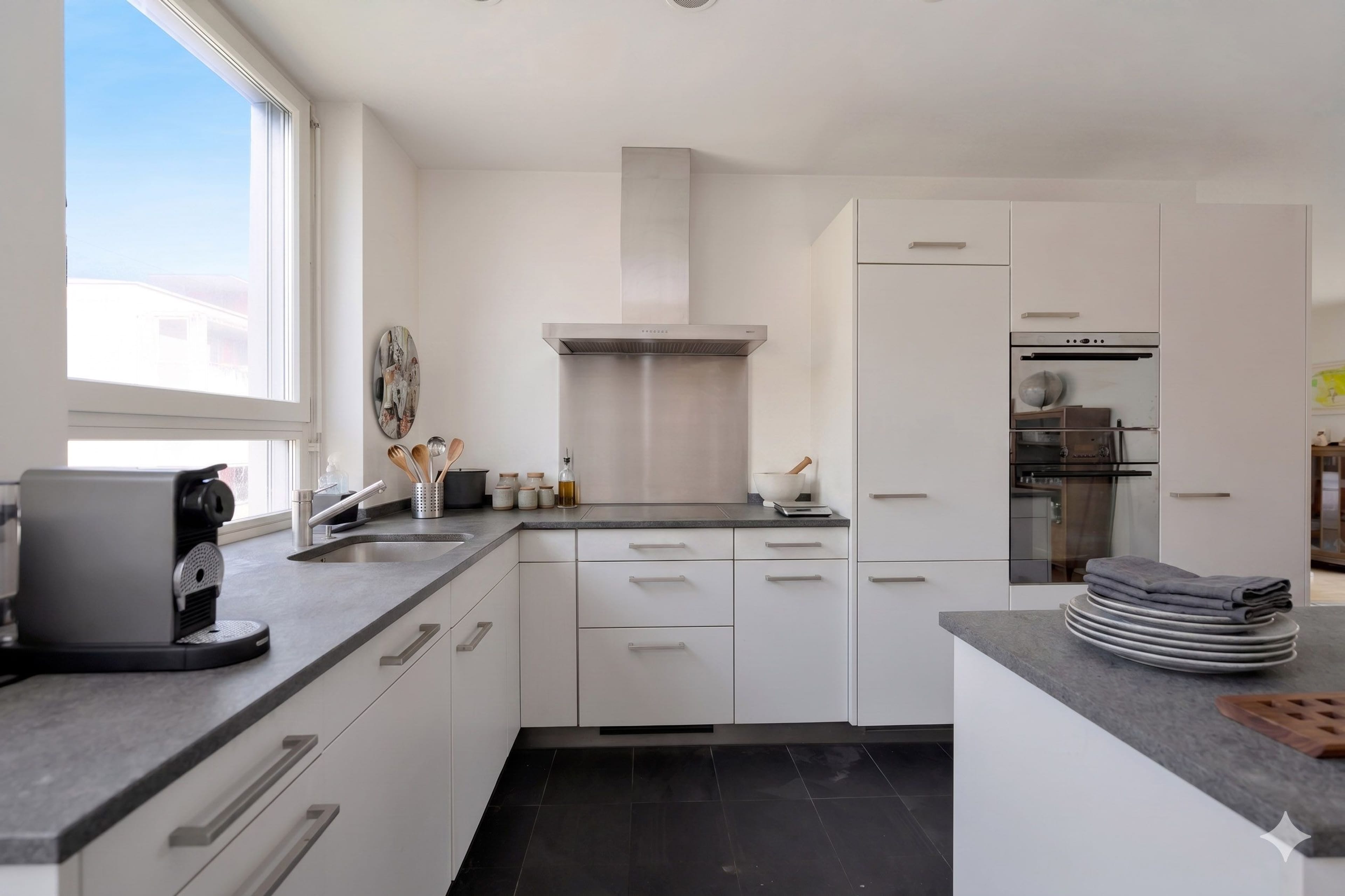 4.5-Zimmer-Eigentumswohnung mit Balkon und Einstellplatz in Biel - Bild 3