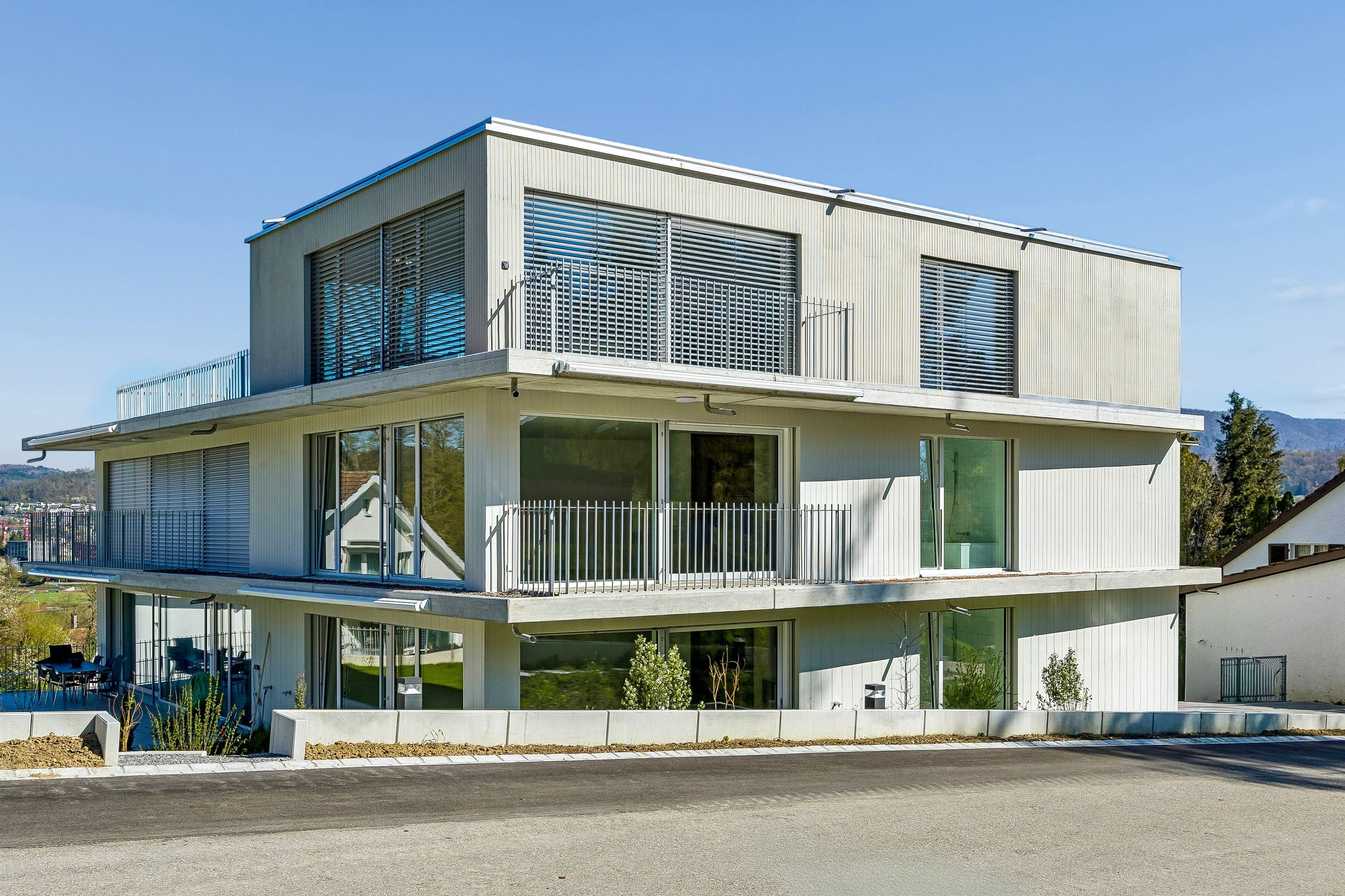 2.5-Zimmer-Etagenwohnung im Neubau / Erstbezug mit sonnigem Südbalkon in Neuenhof - Bild 2