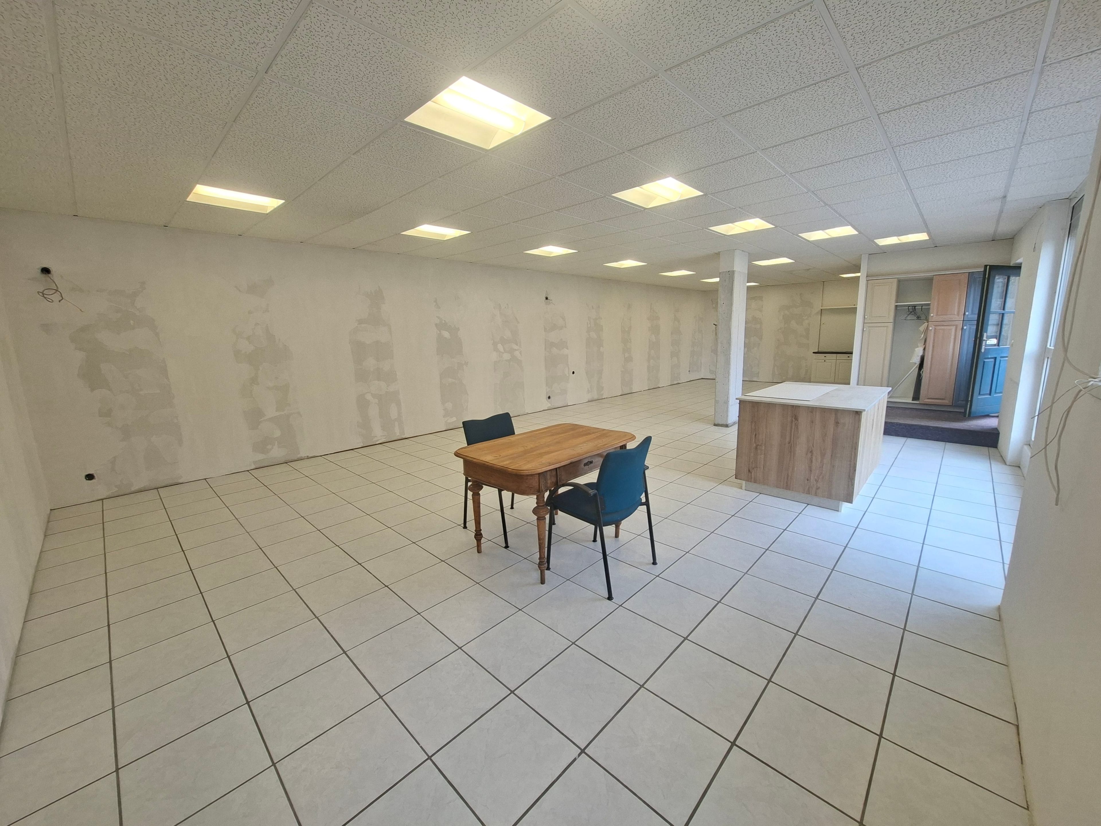 91 m² Gewerbefläche mit Parkplatz in Nuglar mieten - Bild 4