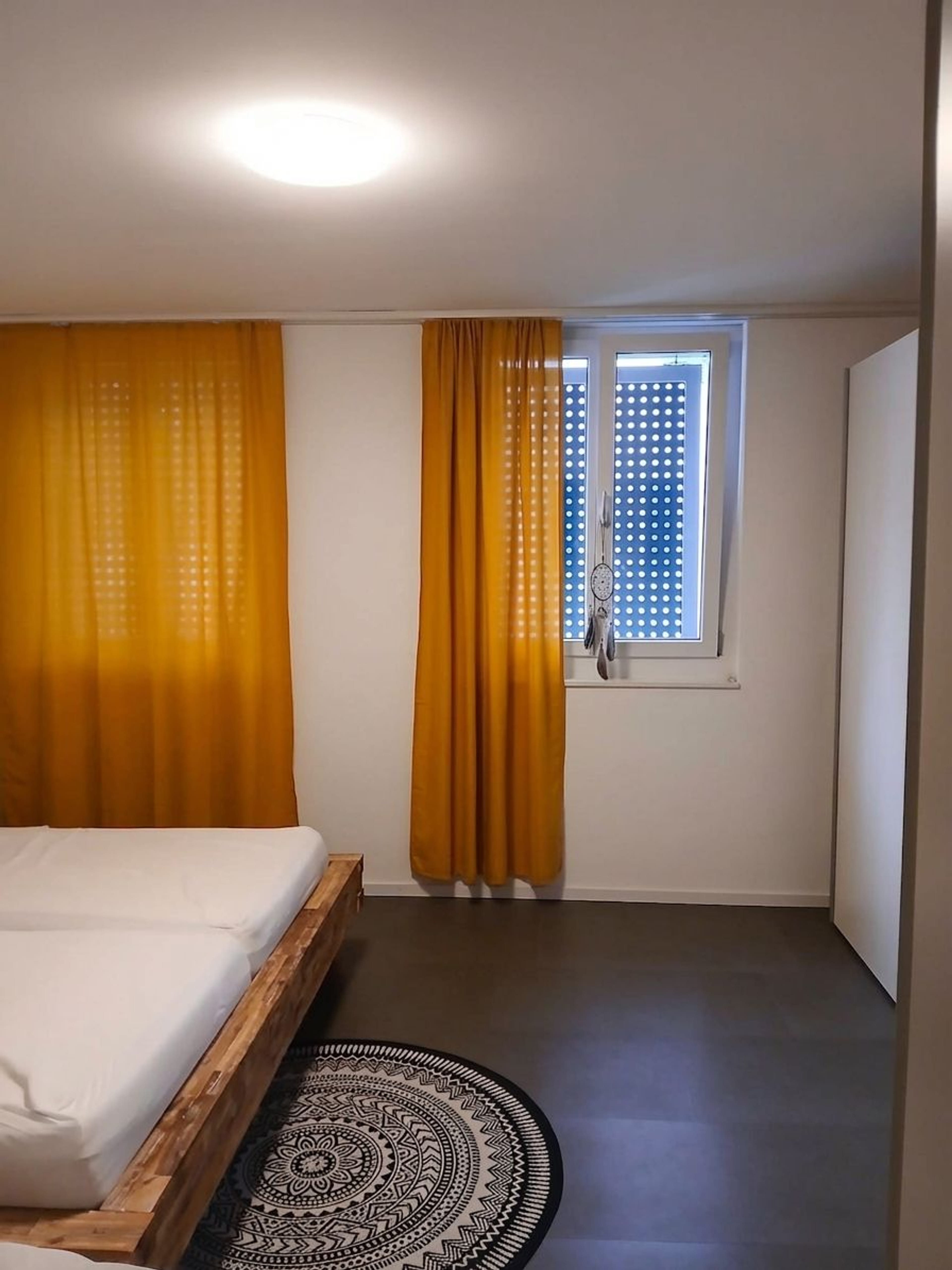 Helle 4.5-Zimmer-Wohnung mit Alpenblick in Mollis - Bild 3