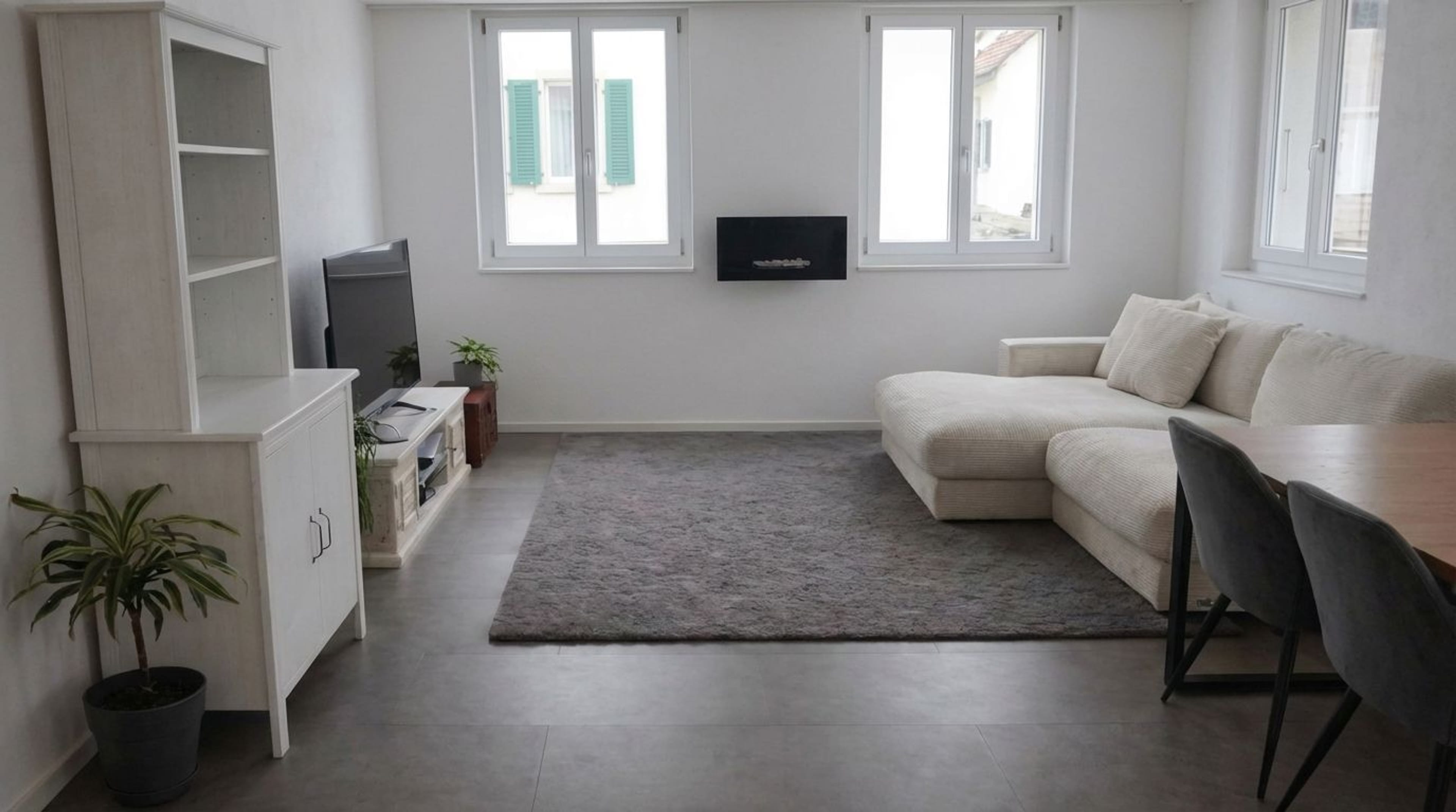 Helle 4.5-Zimmer-Wohnung mit Alpenblick in Mollis - Bild 1