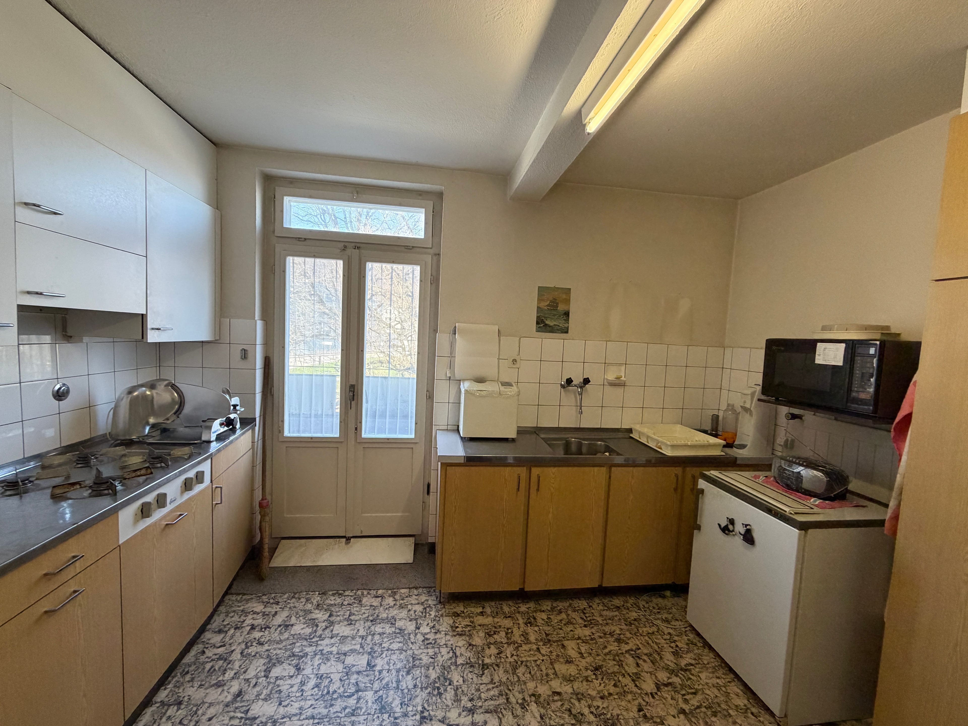 Wohn- und Geschäftshaus mit Baulandreserve in Strengelbach - Bild 6
