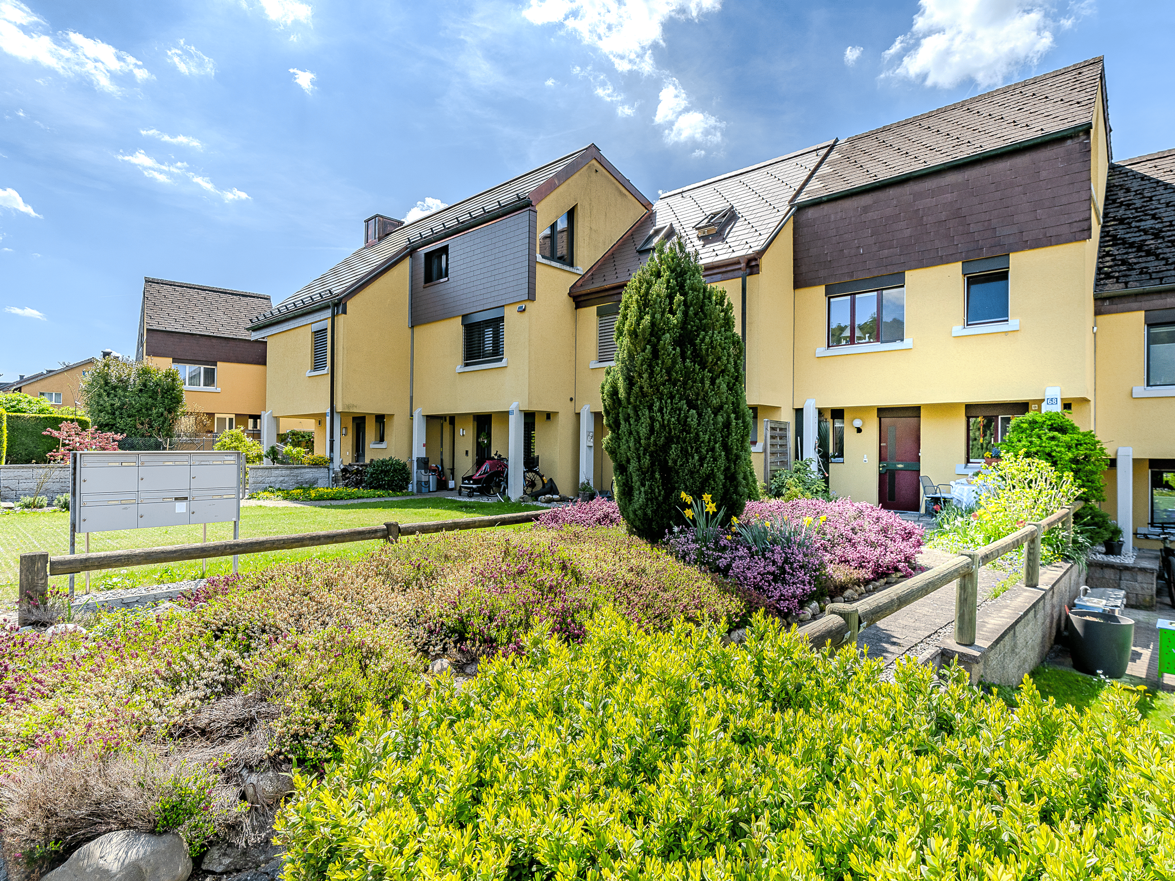 5.5-Zi.-Reihenmittelhaus mit sonnigem Garten in Neftenbach - Bild 2