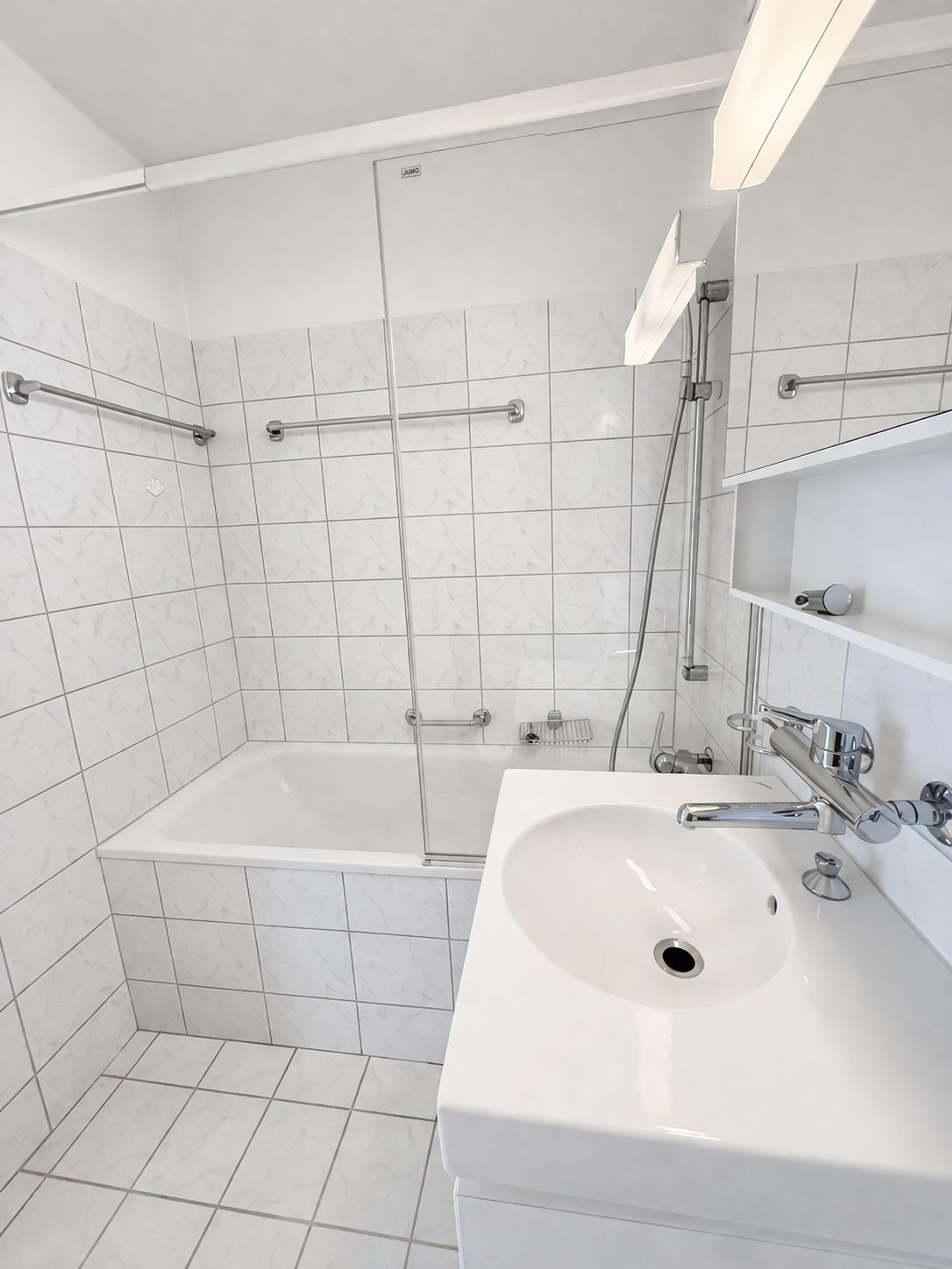 Helle 2.5-Zimmer-Wohnung mit Grünblick in Horgen kaufen - Bild 6